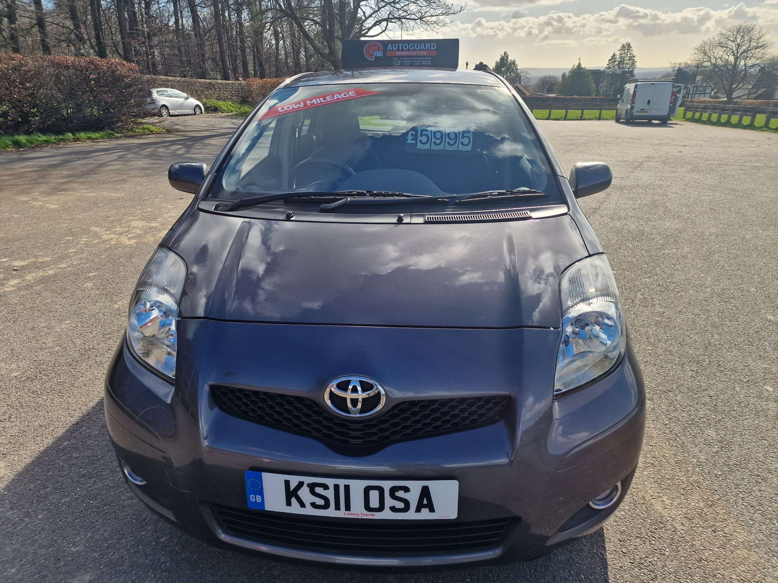 A 2011 TOYOTA YARIS 1.33 Dual VVT-i T Spirit Hatchback 5dr Petrol Manual Euro 5 (s/s) (101 ps)+ONLY 15,500 MILES, ONE OWNER, FULL SRVICE HISTORY+ A 2011 TOYOTA YARIS 1.33 Dual VVT-i T Spirit Hatchback 5dr Petrol Manual Euro 5 (s/s) (101 ps)+ONLY 15,500 MILES, ONE OWNER, FULL SRVICE HISTORY+