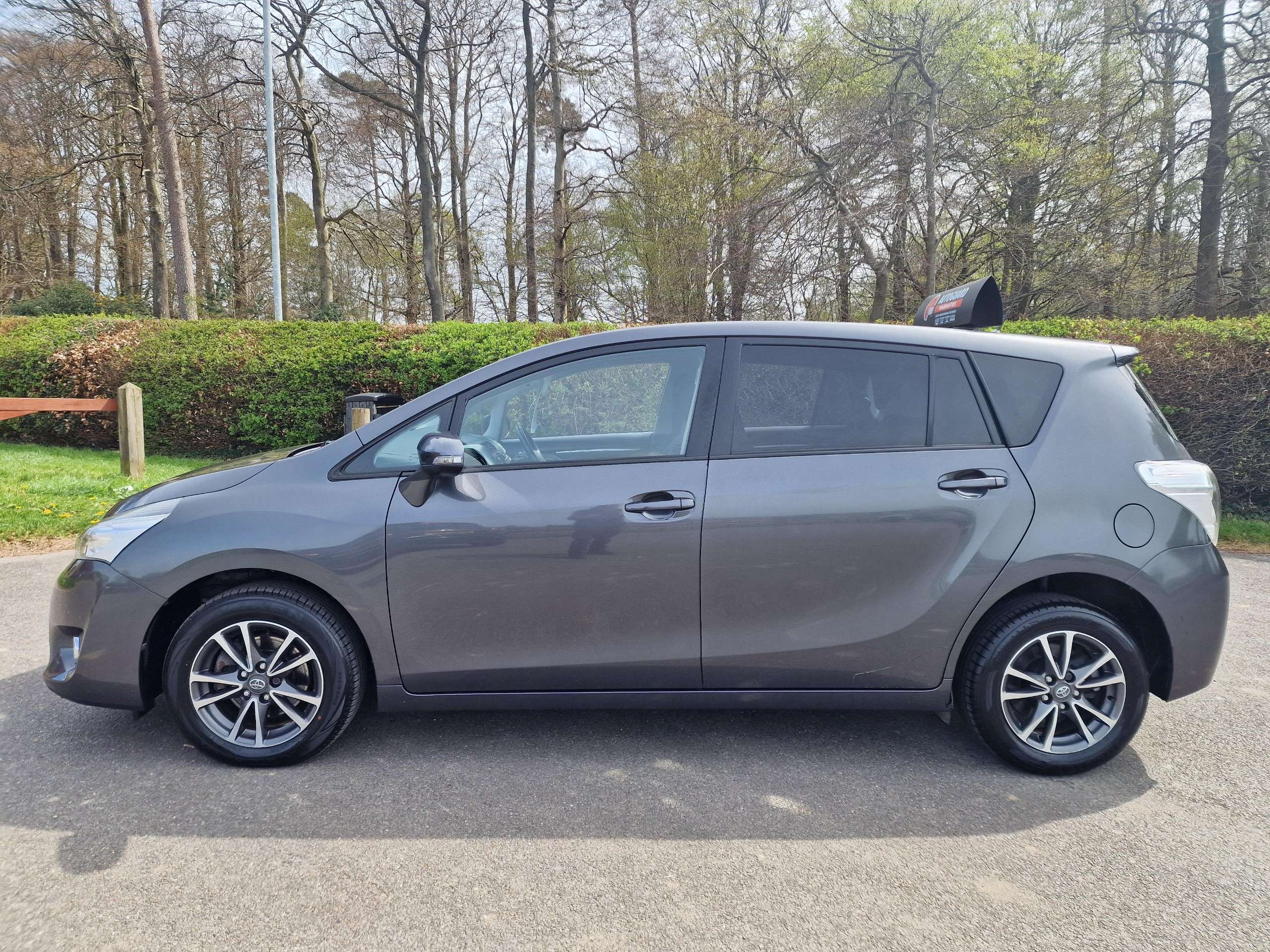 A 2014 TOYOTA VERSO 1.6 V-Matic Icon MPV 5dr Petrol Manual Euro 5 Euro 5 (132 ps)+ONE OWNER, FULL MAIN DEALER SERVICE HISTORY+ 7 SEATER+ A 2014 TOYOTA VERSO 1.6 V-Matic Icon MPV 5dr Petrol Manual Euro 5 Euro 5 (132 ps)+ONE OWNER, FULL MAIN DEALER SERVICE HISTORY+ 7 SEATER+
