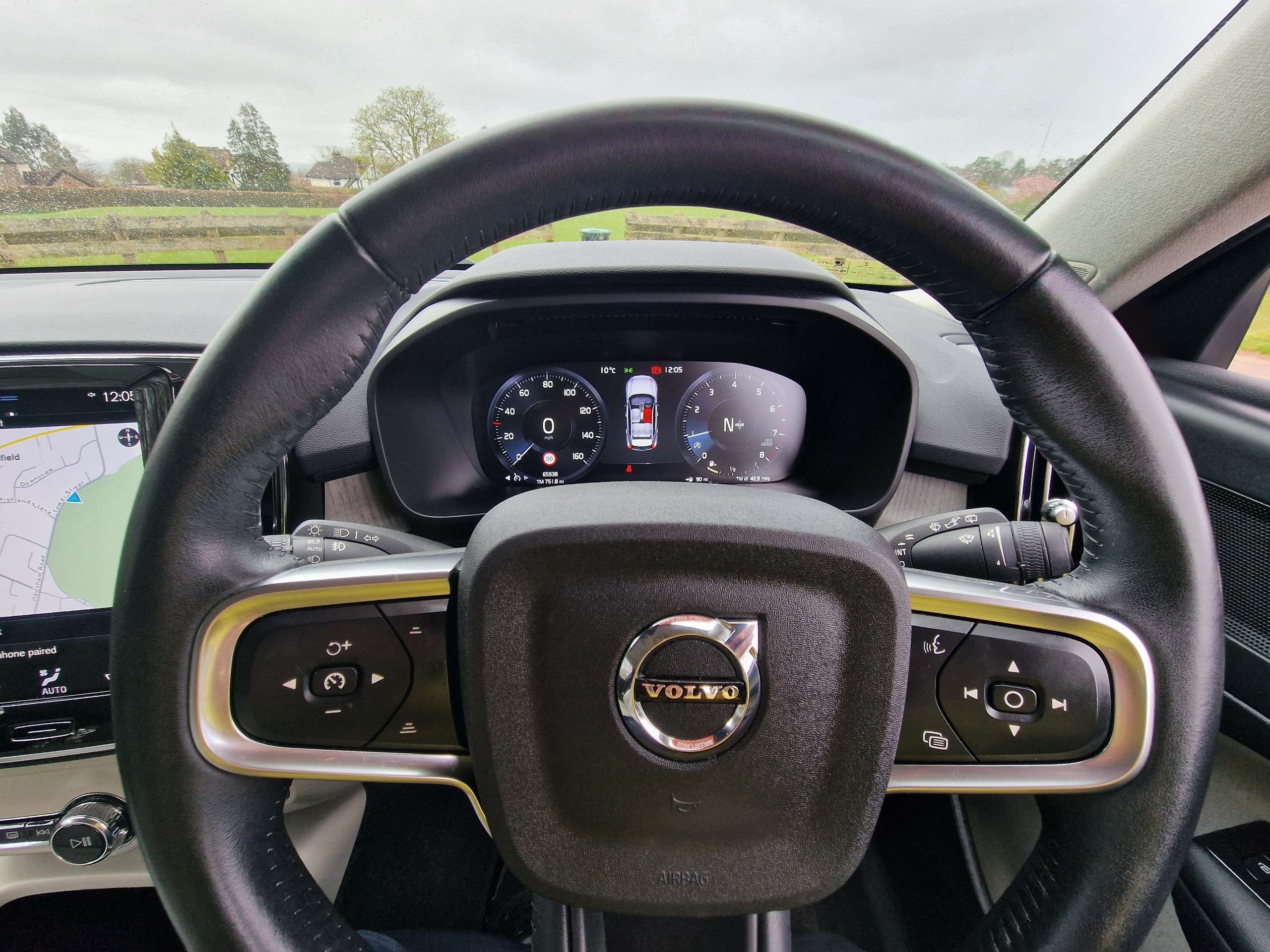 2020 VOLVO XC40 2020 VOLVO XC40