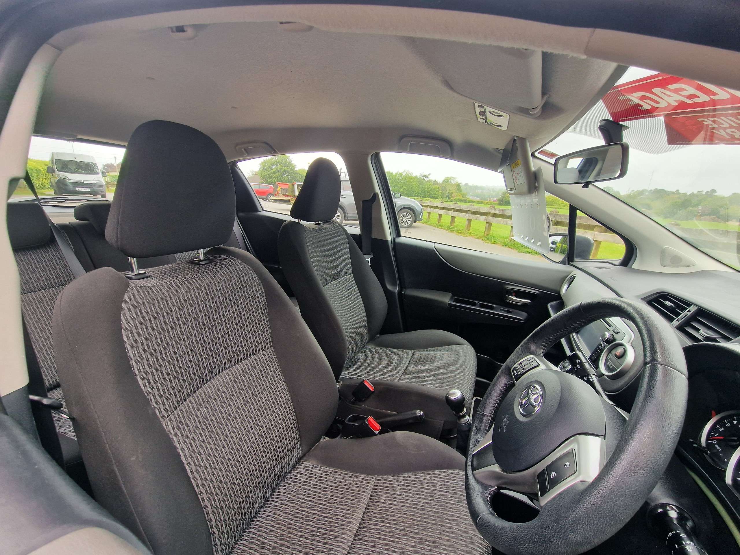 2013 TOYOTA YARIS 2013 TOYOTA YARIS