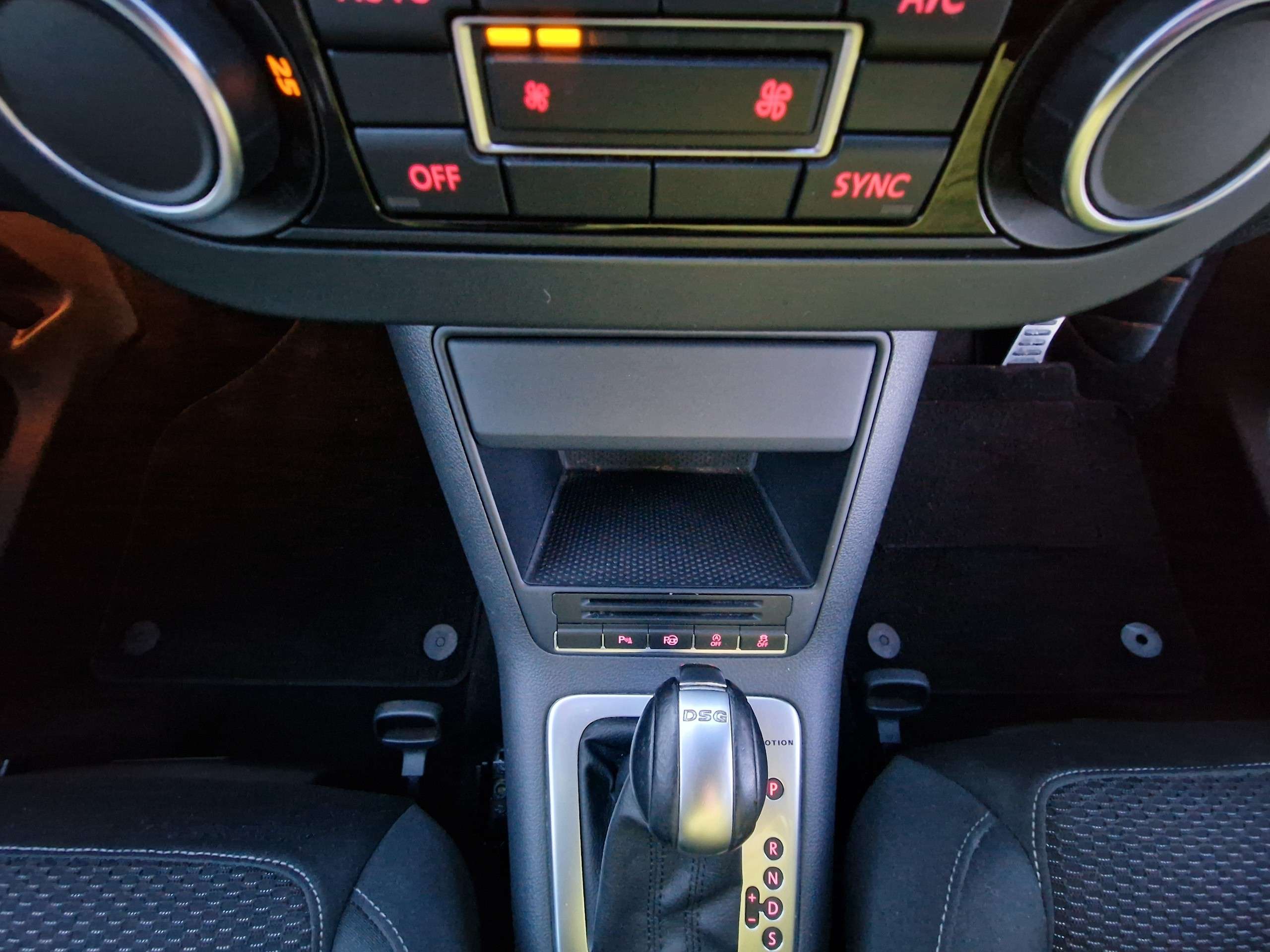 2015 VOLKSWAGEN TIGUAN 2015 VOLKSWAGEN TIGUAN