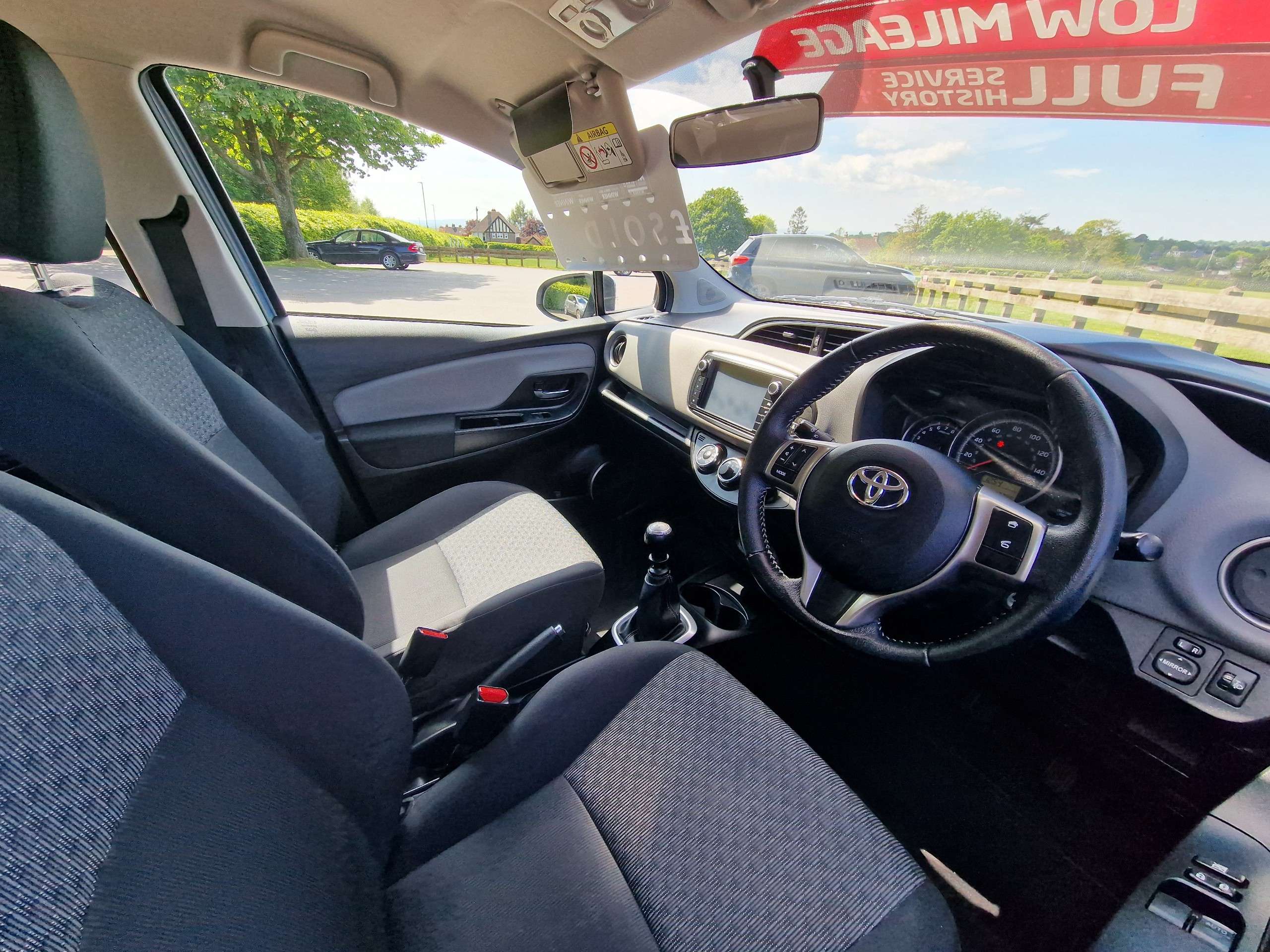 2015 TOYOTA YARIS 2015 TOYOTA YARIS