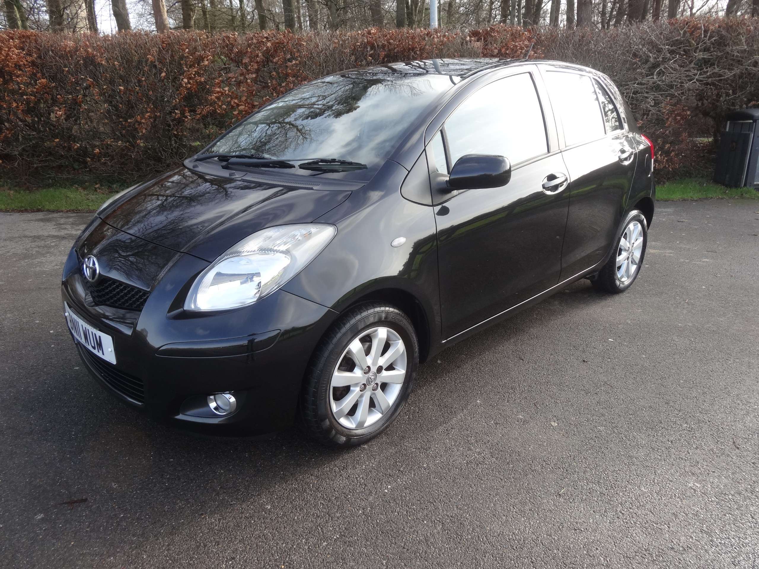 A 2011 TOYOTA YARIS 1.33 VVT-i T Spirit Nav 5dr +LOW MILEAGE,FULL SERVIC HISTORY+ A 2011 TOYOTA YARIS 1.33 VVT-i T Spirit Nav 5dr +LOW MILEAGE,FULL SERVIC HISTORY+