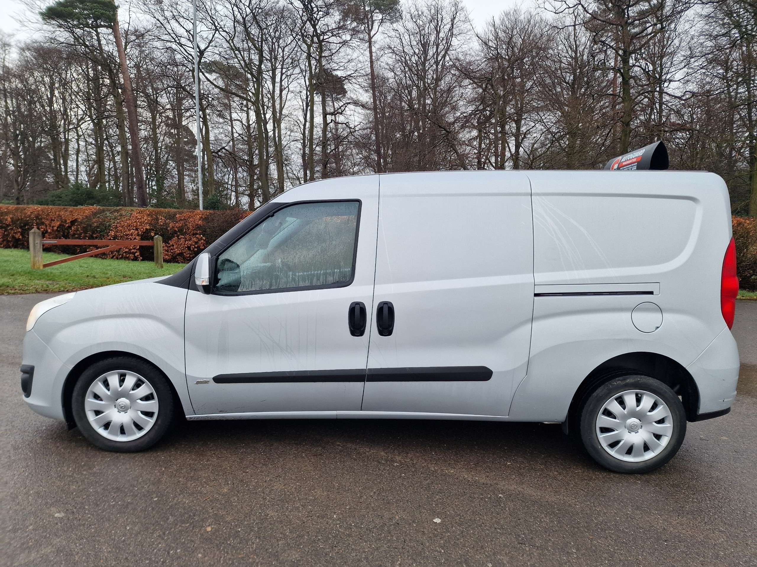A 2017 VAUXHALL COMBO 1.6 CDTI L2 H1 LWB VAN+ LOW MILEAGE+TWIN SIDE LOADING DOORS+NO VAT+ A 2017 VAUXHALL COMBO 1.6 CDTI L2 H1 LWB VAN+ LOW MILEAGE+TWIN SIDE LOADING DOORS+NO VAT+
