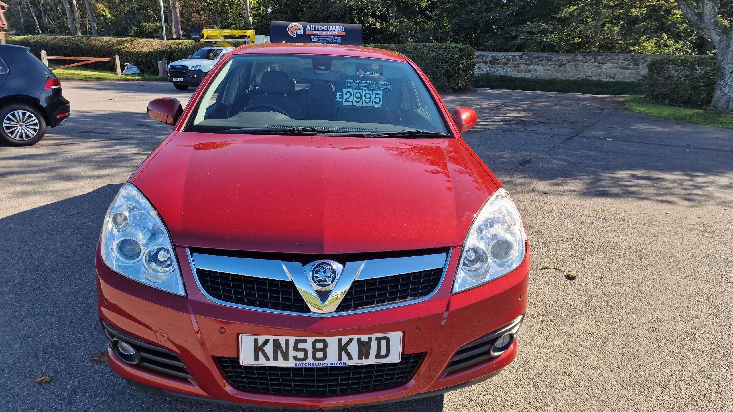 A 2008 VAUXHALL VECTRA 2.2i 16v Elite Hatchback 5dr Petrol Manual (180 g/km, 152 bhp) A 2008 VAUXHALL VECTRA 2.2i 16v Elite Hatchback 5dr Petrol Manual (180 g/km, 152 bhp)