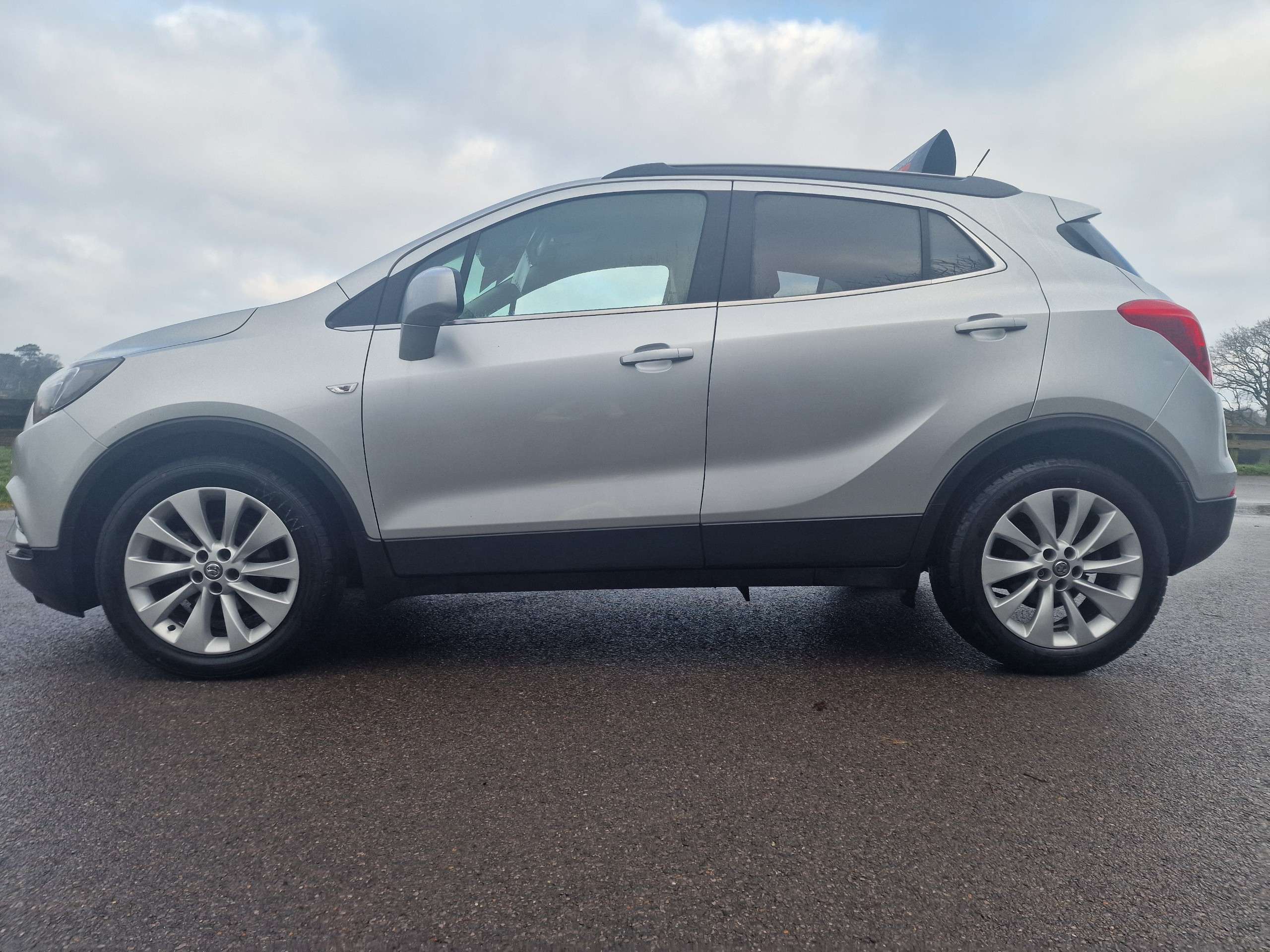 A 2019 VAUXHALL MOKKA X 1.4i Turbo ecoTEC Elite Nav SUV 5dr Petrol Manual Euro 6 (s/s) (140 ps)+LOW MILEAGE+TOP SPEC+ A 2019 VAUXHALL MOKKA X 1.4i Turbo ecoTEC Elite Nav SUV 5dr Petrol Manual Euro 6 (s/s) (140 ps)+LOW MILEAGE+TOP SPEC+