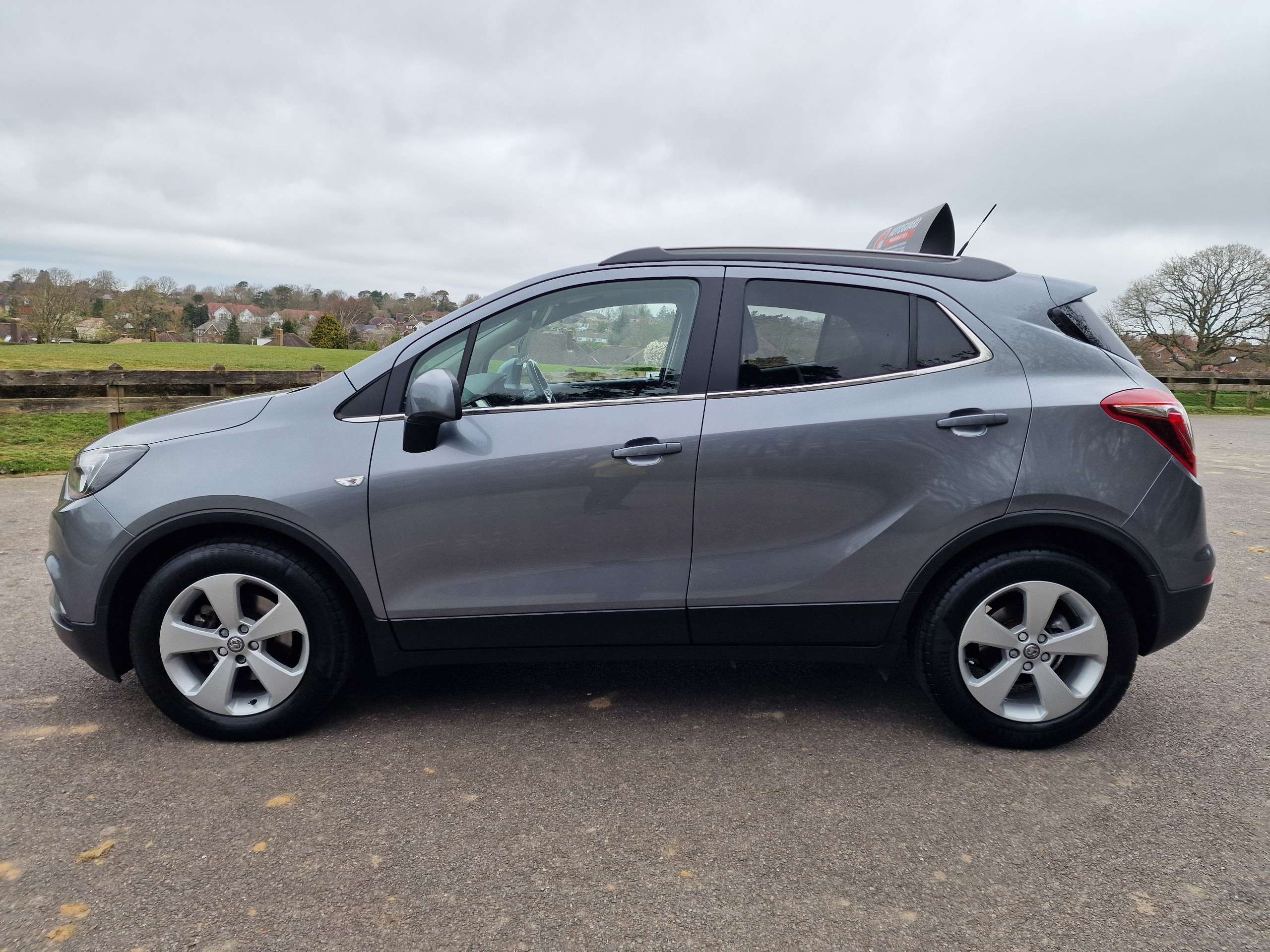 A 2019 VAUXHALL MOKKA X 1.4i Turbo ecoTEC Elite Nav SUV 5dr Petrol Manual Euro 6 (s/s) (140 ps)+VERY LOW MILEAGE ONLY 25,000 MILES,TOP SPEC,FULL SERVICE HISTORY+ A 2019 VAUXHALL MOKKA X 1.4i Turbo ecoTEC Elite Nav SUV 5dr Petrol Manual Euro 6 (s/s) (140 ps)+VERY LOW MILEAGE ONLY 25,000 MILES,TOP SPEC,FULL SERVICE HISTORY+