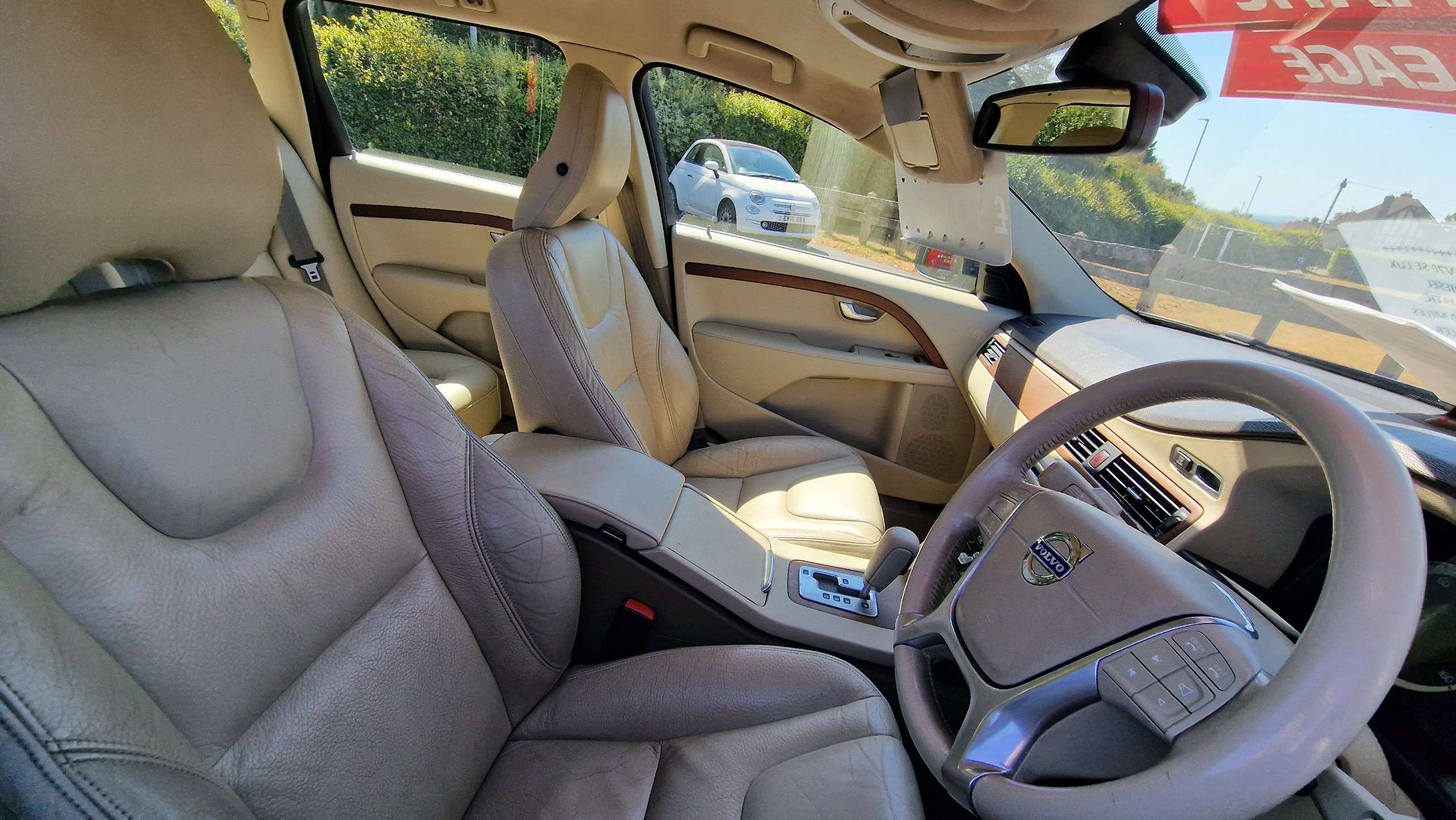 2009 VOLVO V70 2009 VOLVO V70
