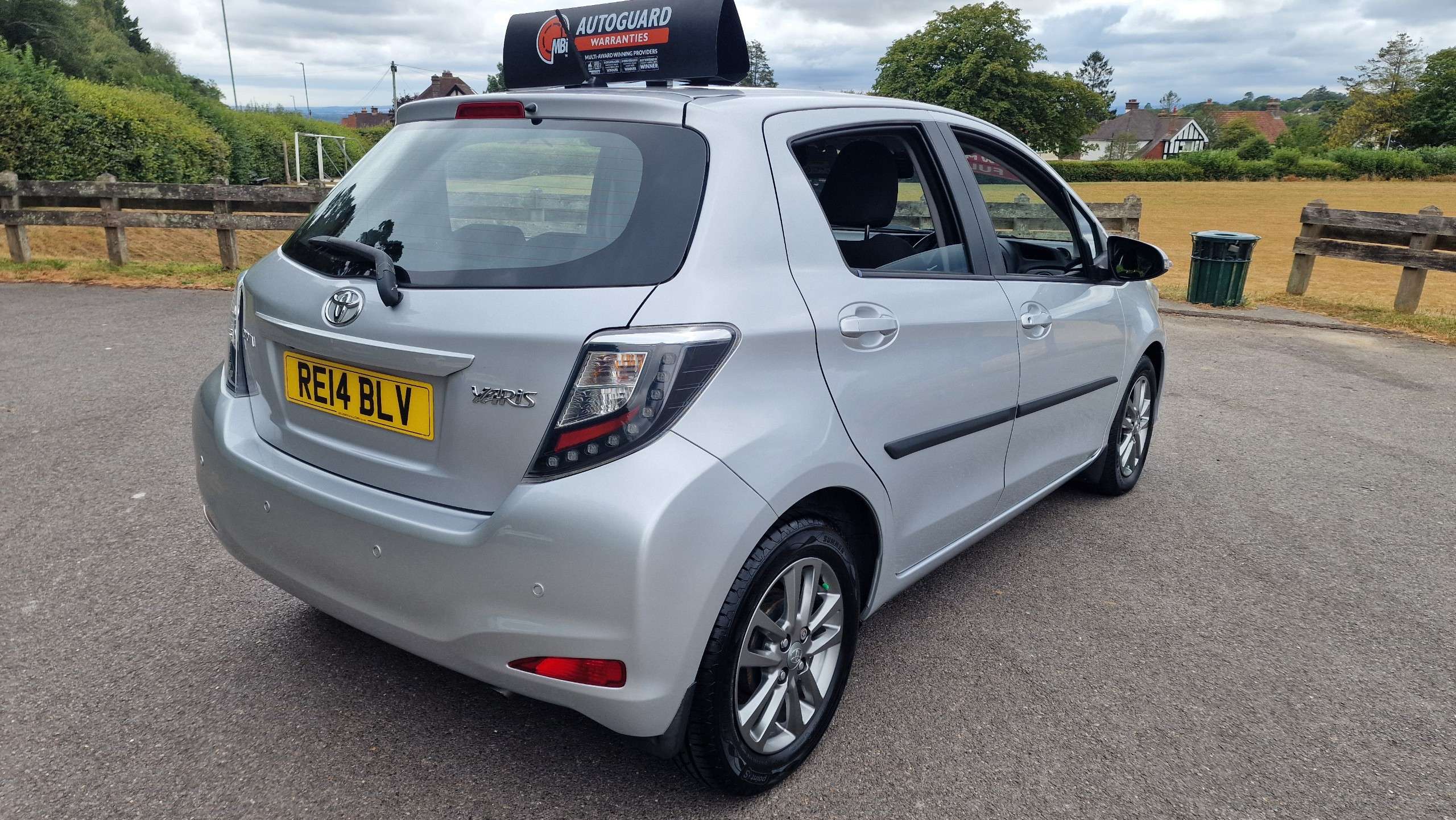 2014 TOYOTA YARIS 2014 TOYOTA YARIS