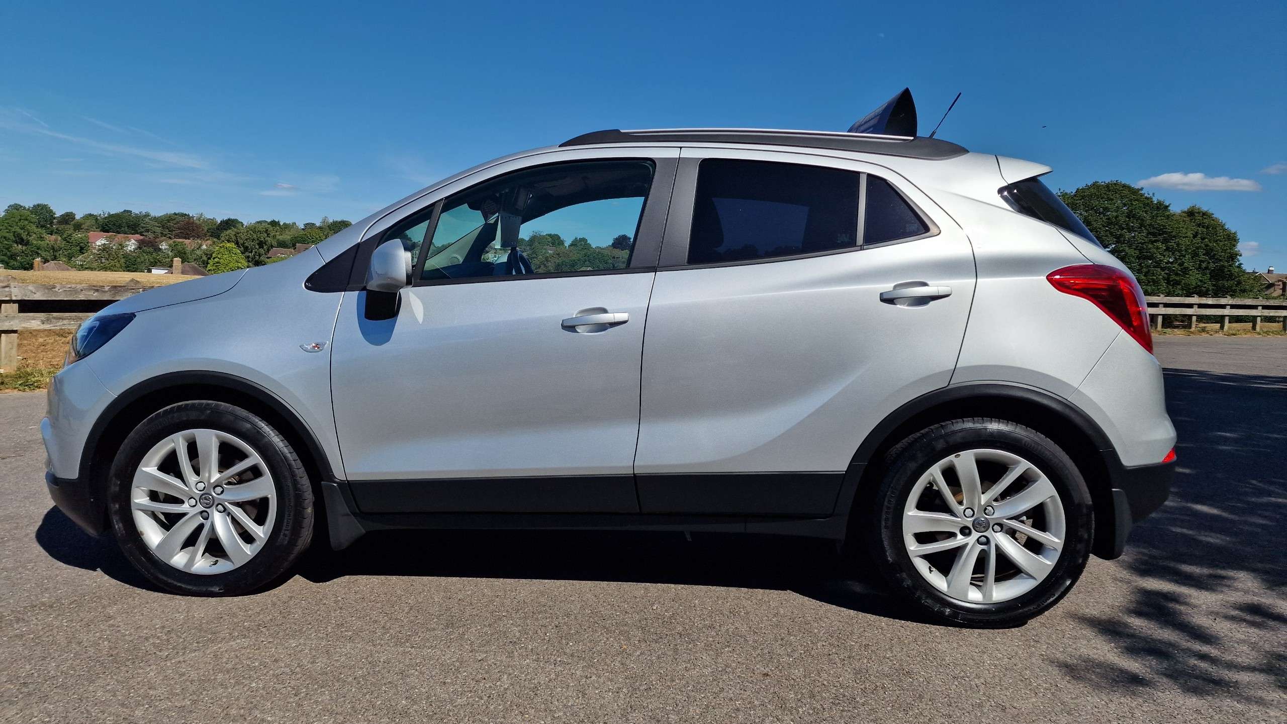 A 2019 VAUXHALL MOKKA X 1.4i Turbo ecoTEC Design Nav SUV 5dr Petrol Manual Euro 6 (s/s) (140 ps)+VERY LOW MILEAGE ONLY 16,000 MILES+FULL MAIN DEALER SERVICE HISTORY+ A 2019 VAUXHALL MOKKA X 1.4i Turbo ecoTEC Design Nav SUV 5dr Petrol Manual Euro 6 (s/s) (140 ps)+VERY LOW MILEAGE ONLY 16,000 MILES+FULL MAIN DEALER SERVICE HISTORY+