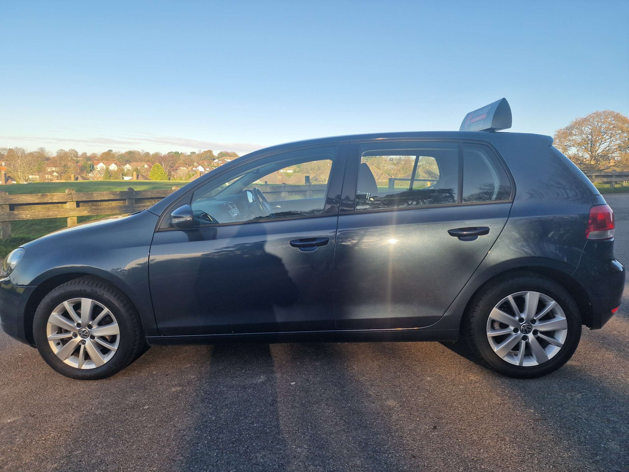 A 2011 VOLKSWAGEN GOLF 1.6 TDI Match Hatchback 5dr Diesel DSG Euro 5 (105 ps)+AUTOMATIC+ A 2011 VOLKSWAGEN GOLF 1.6 TDI Match Hatchback 5dr Diesel DSG Euro 5 (105 ps)+AUTOMATIC+