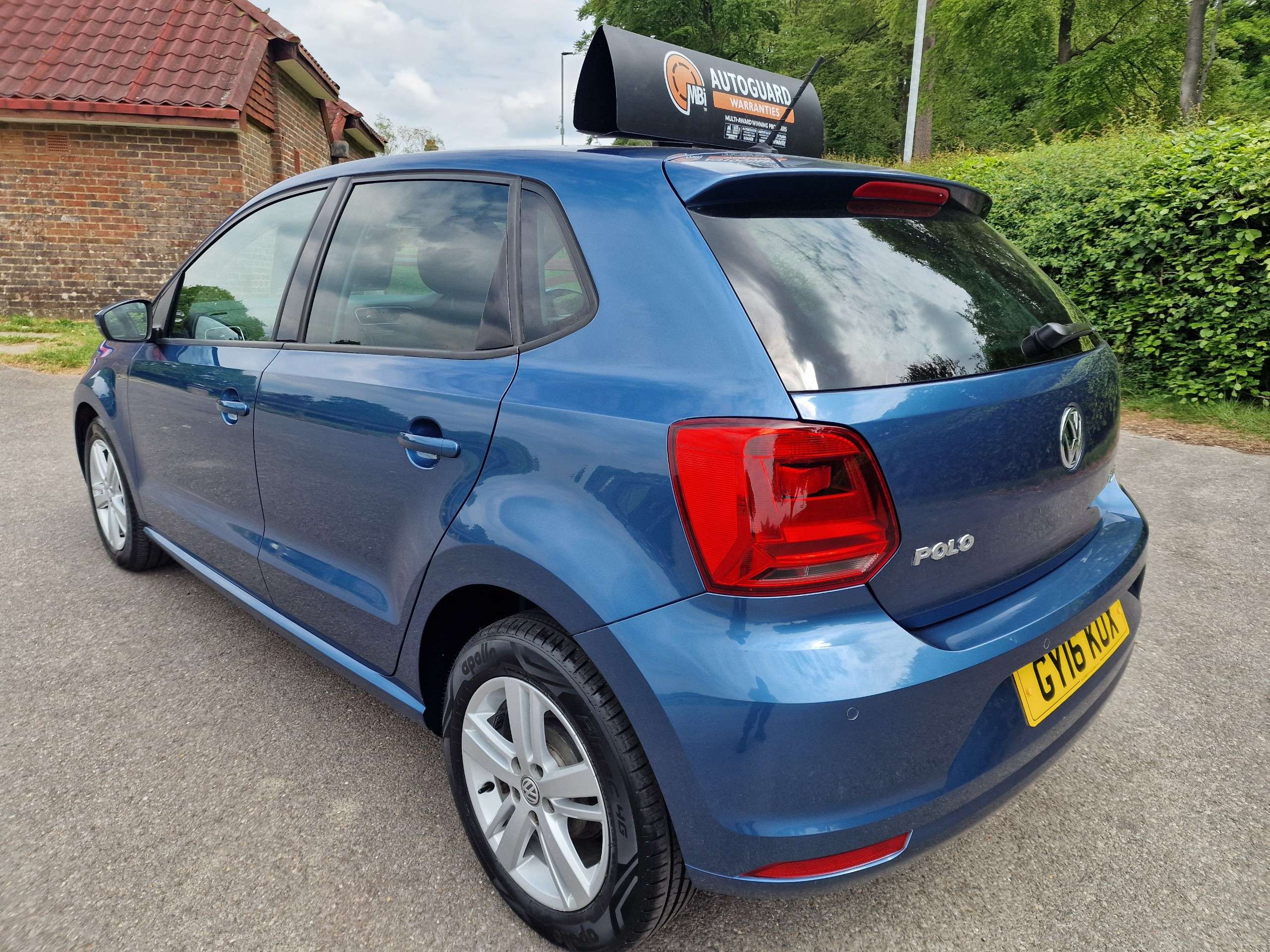 A 2016 VOLKSWAGEN POLO 1.0 BlueMotion Tech Match Hatchback 5dr Petrol Manual Euro 6 (s/s) (75 ps)+LOW MILEAGE+ONE OWNER+FULL SERVICE HISTORY+ A 2016 VOLKSWAGEN POLO 1.0 BlueMotion Tech Match Hatchback 5dr Petrol Manual Euro 6 (s/s) (75 ps)+LOW MILEAGE+ONE OWNER+FULL SERVICE HISTORY+