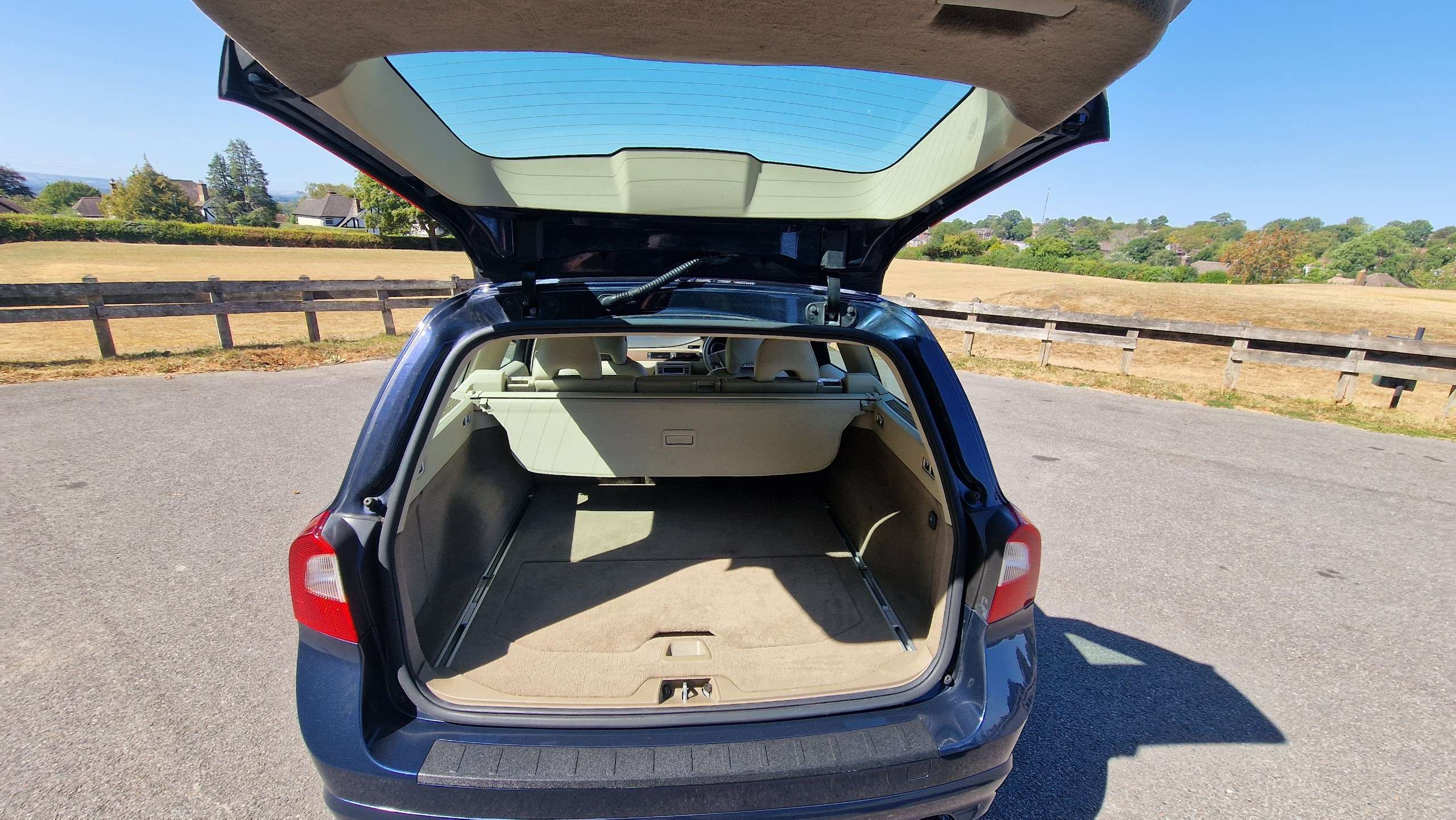 2009 VOLVO V70 2009 VOLVO V70