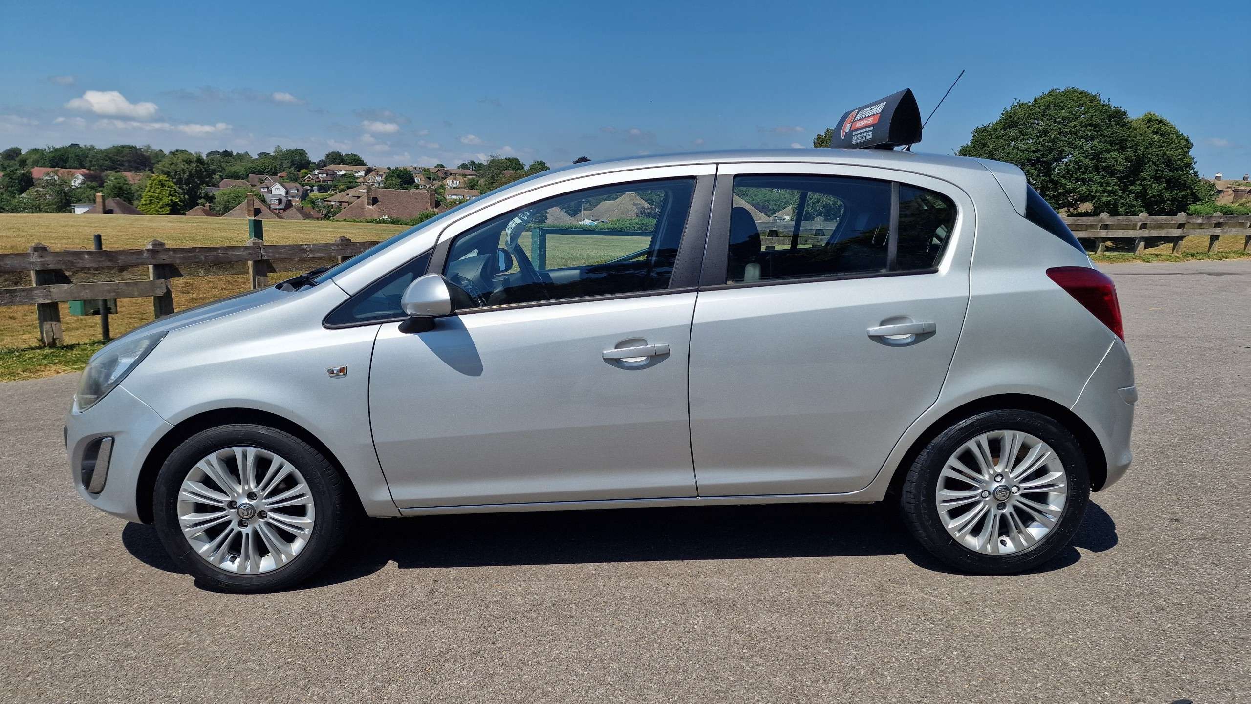 A 2013 VAUXHALL CORSA 1.4 16V SE Hatchback 5dr Petrol Manual Wide Ratio Euro 5 (100 ps)+LOW MILEAGE ONLY 24,000 MILES+FULL SERVICE HISTORY+ A 2013 VAUXHALL CORSA 1.4 16V SE Hatchback 5dr Petrol Manual Wide Ratio Euro 5 (100 ps)+LOW MILEAGE ONLY 24,000 MILES+FULL SERVICE HISTORY+