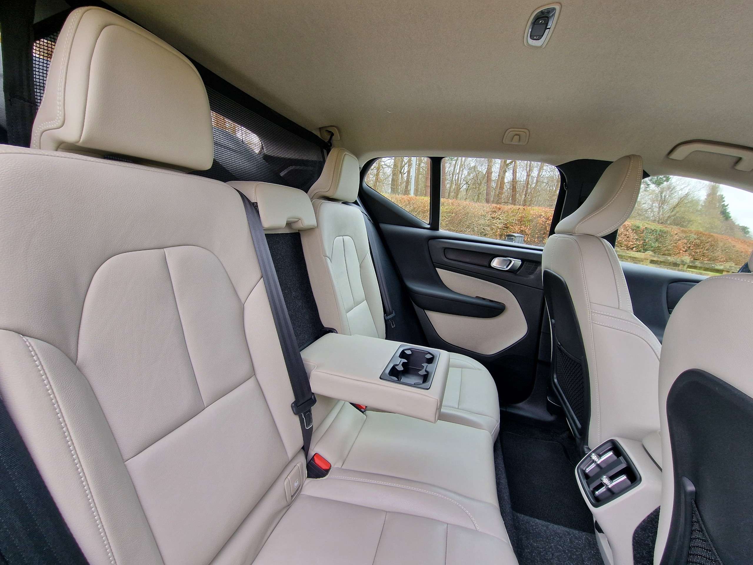 2020 VOLVO XC40 2020 VOLVO XC40