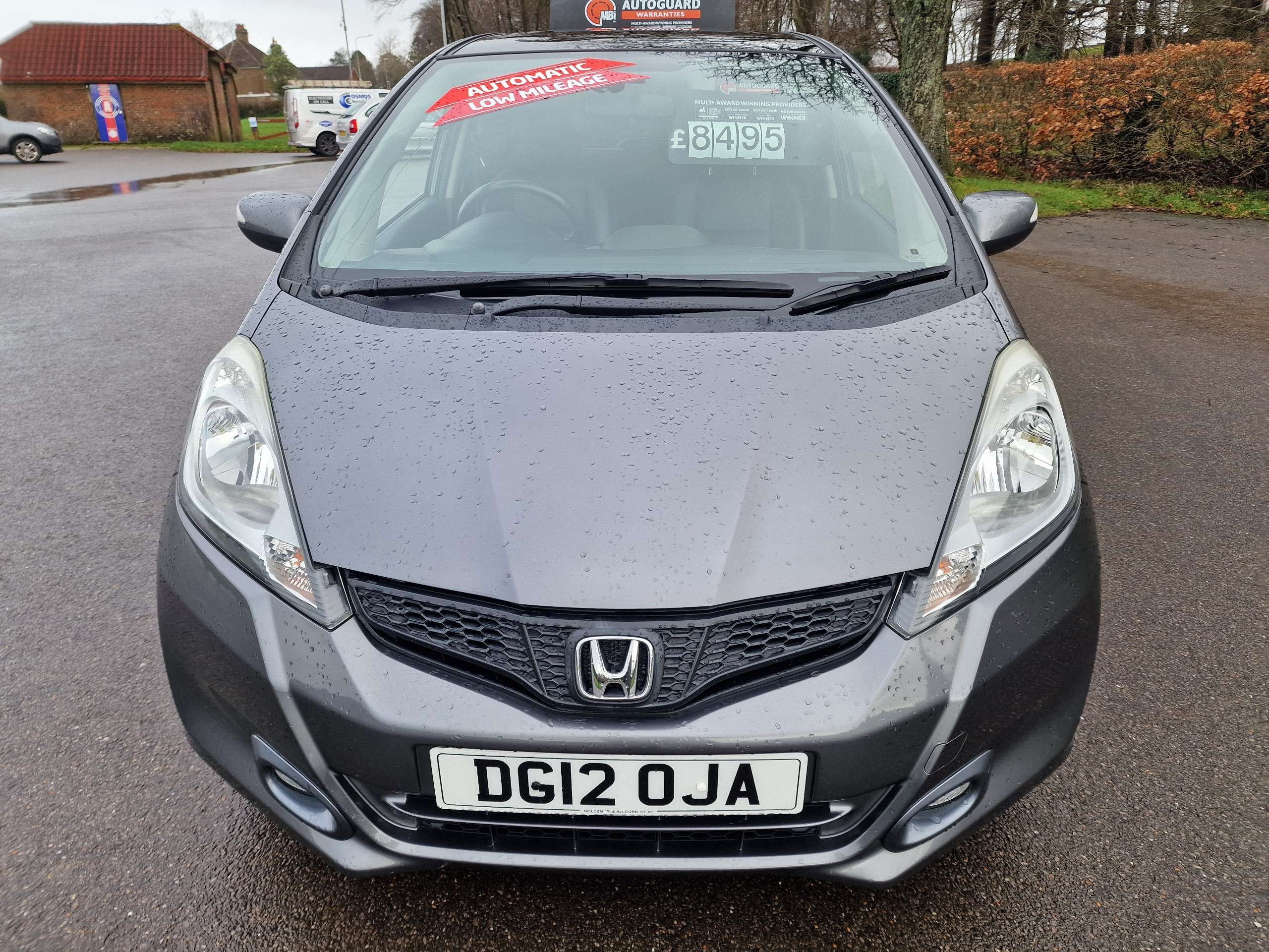 A 2012 HONDA JAZZ 1.4 i-VTEC EXL-T Hatchback 5dr Petrol CVT Euro 5 (99 ps)+AUTOMATIC+TOP SPEC+LEATHER+SAT NAV+PARKING SENSORS+ ETC+ A 2012 HONDA JAZZ 1.4 i-VTEC EXL-T Hatchback 5dr Petrol CVT Euro 5 (99 ps)+AUTOMATIC+TOP SPEC+LEATHER+SAT NAV+PARKING SENSORS+ ETC+
