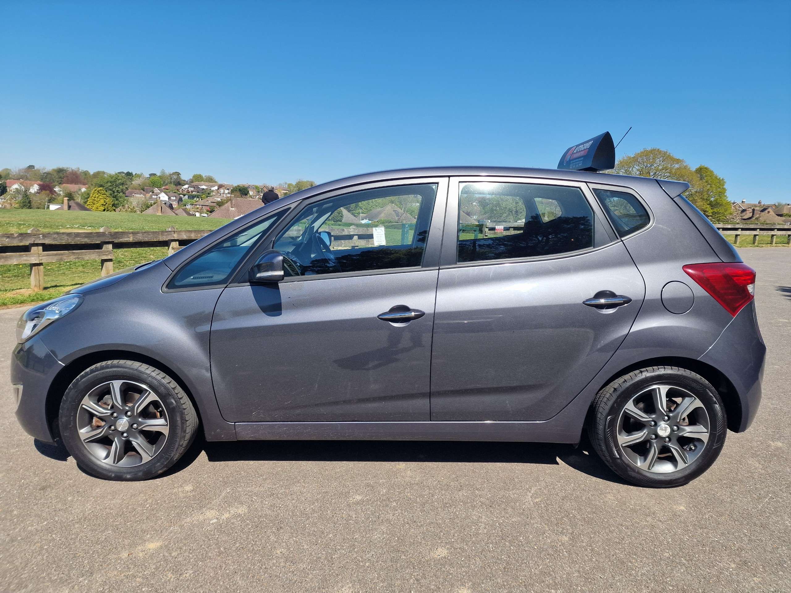 A 2017 HYUNDAI IX20 1.4 Blue Drive SE Hatchback 5dr Petrol Manual Euro 6 (s/s) (90 ps)+LOW MILEAGE ONLY 30,000 MILES, FULL SERVICE HISTORY,DASH CAM INCLUDED+ A 2017 HYUNDAI IX20 1.4 Blue Drive SE Hatchback 5dr Petrol Manual Euro 6 (s/s) (90 ps)+LOW MILEAGE ONLY 30,000 MILES, FULL SERVICE HISTORY,DASH CAM INCLUDED+