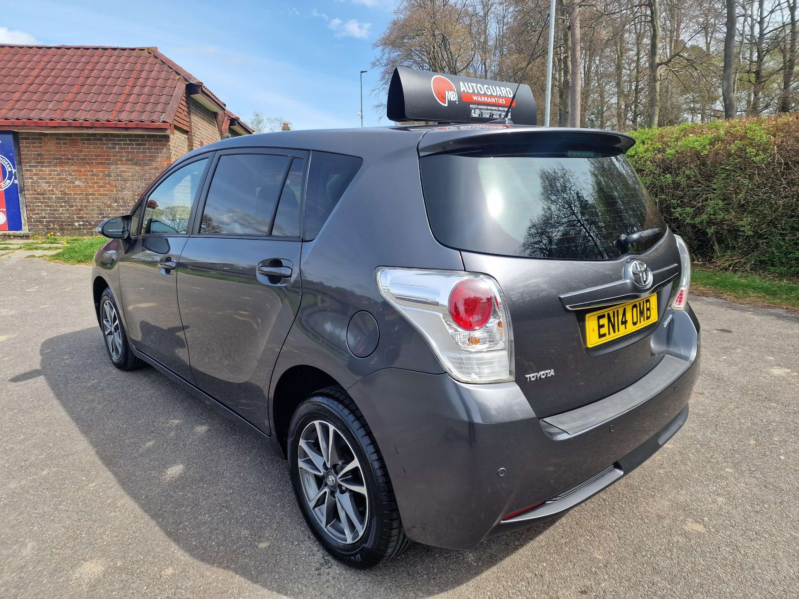 A 2014 TOYOTA VERSO 1.6 V-Matic Icon MPV 5dr Petrol Manual Euro 5 Euro 5 (132 ps)+ONE OWNER, FULL MAIN DEALER SERVICE HISTORY+ 7 SEATER+ A 2014 TOYOTA VERSO 1.6 V-Matic Icon MPV 5dr Petrol Manual Euro 5 Euro 5 (132 ps)+ONE OWNER, FULL MAIN DEALER SERVICE HISTORY+ 7 SEATER+