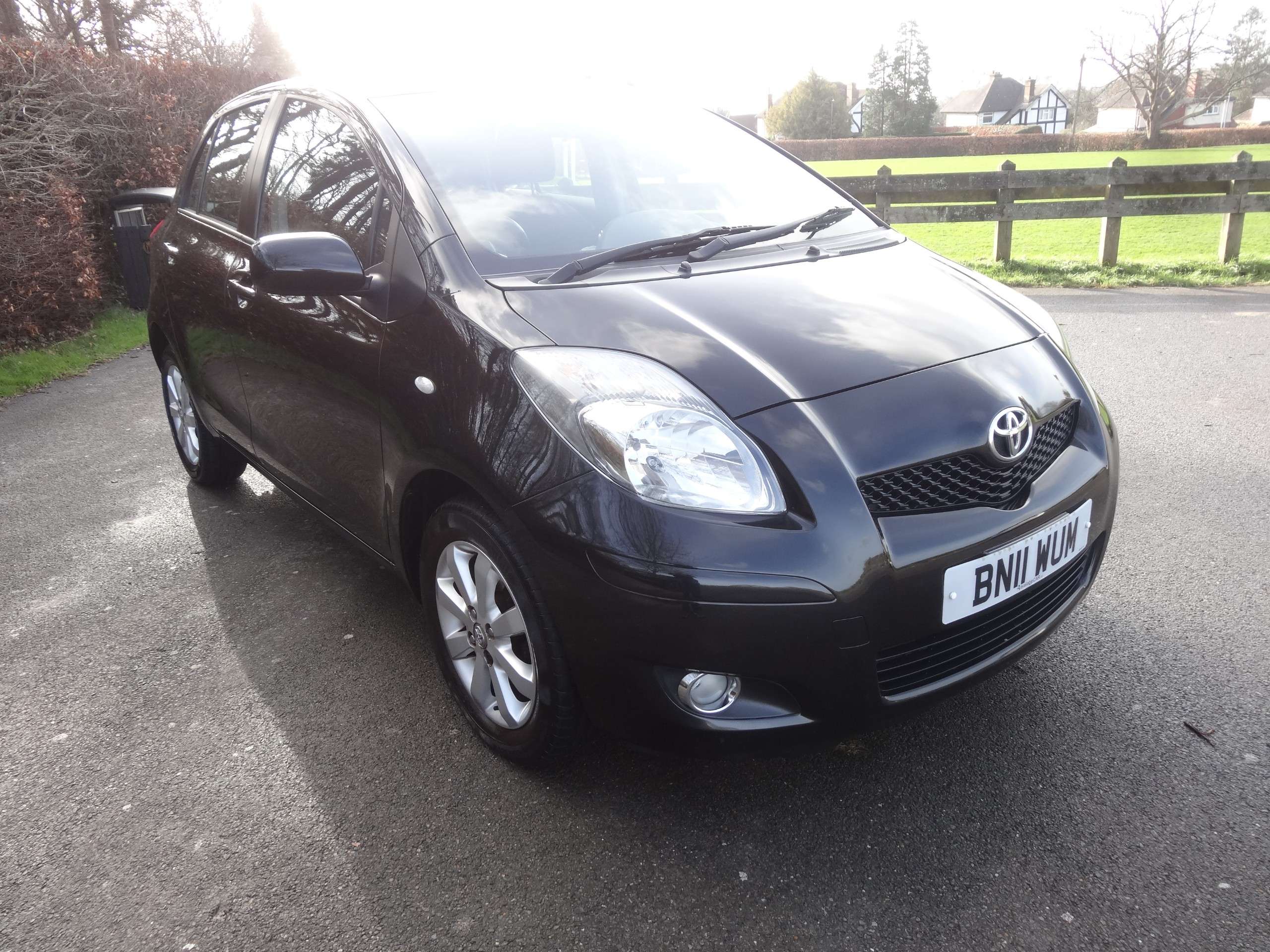 2011 TOYOTA YARIS 2011 TOYOTA YARIS