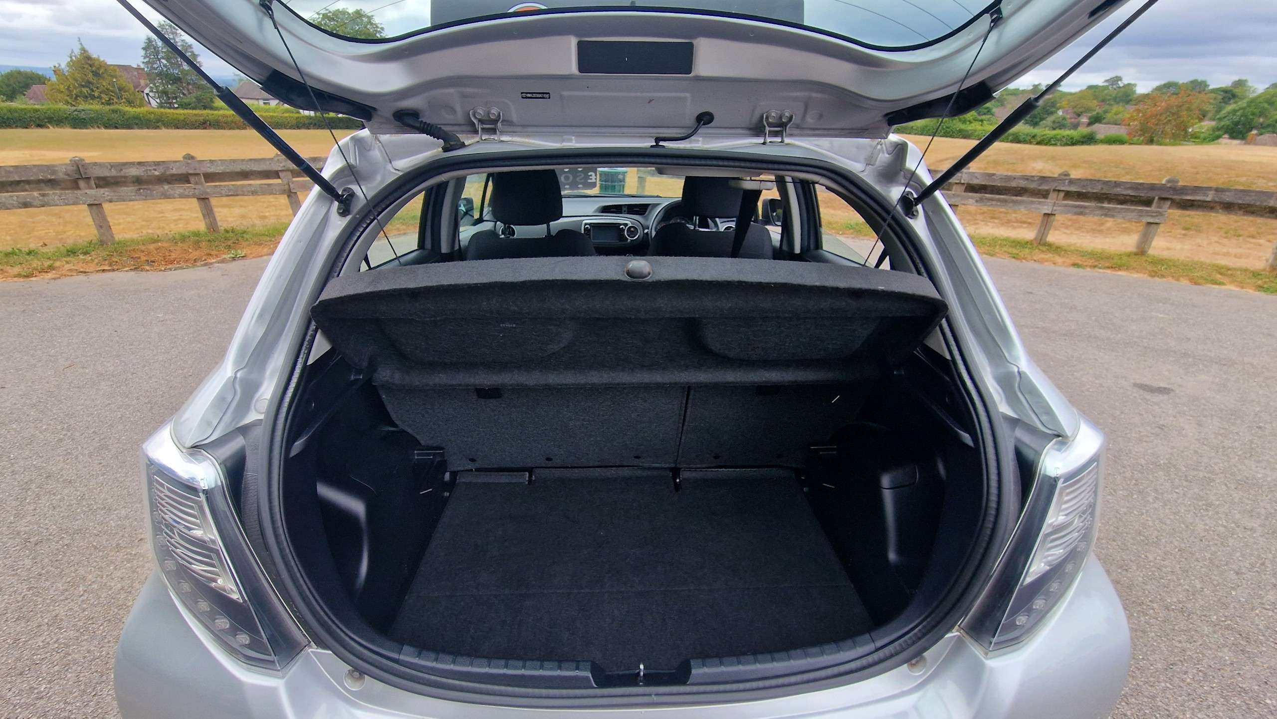 2014 TOYOTA YARIS 2014 TOYOTA YARIS