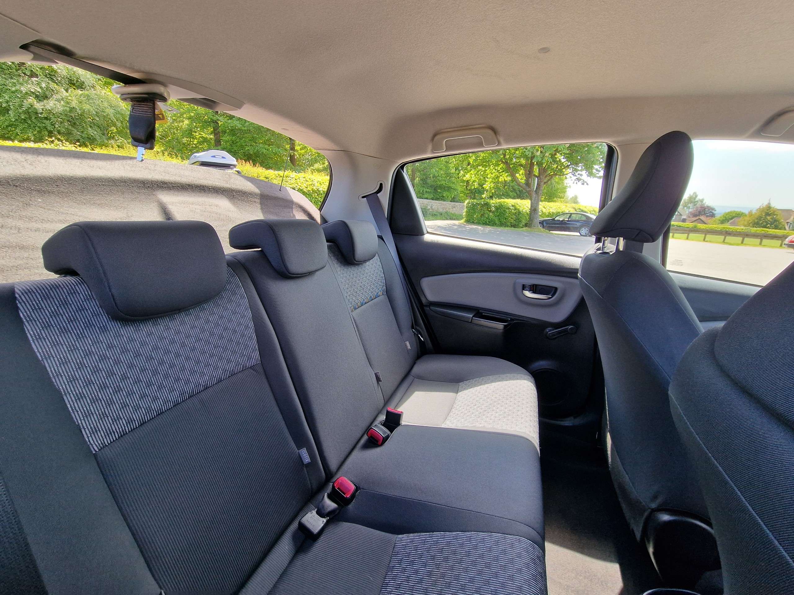 2015 TOYOTA YARIS 2015 TOYOTA YARIS