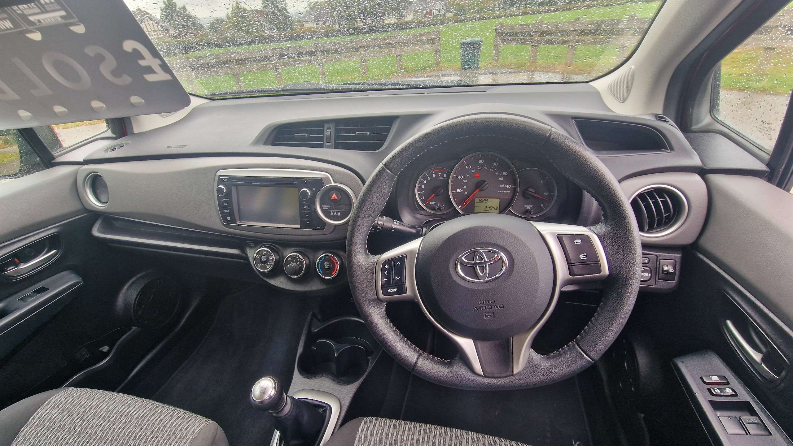 2013 TOYOTA YARIS 2013 TOYOTA YARIS