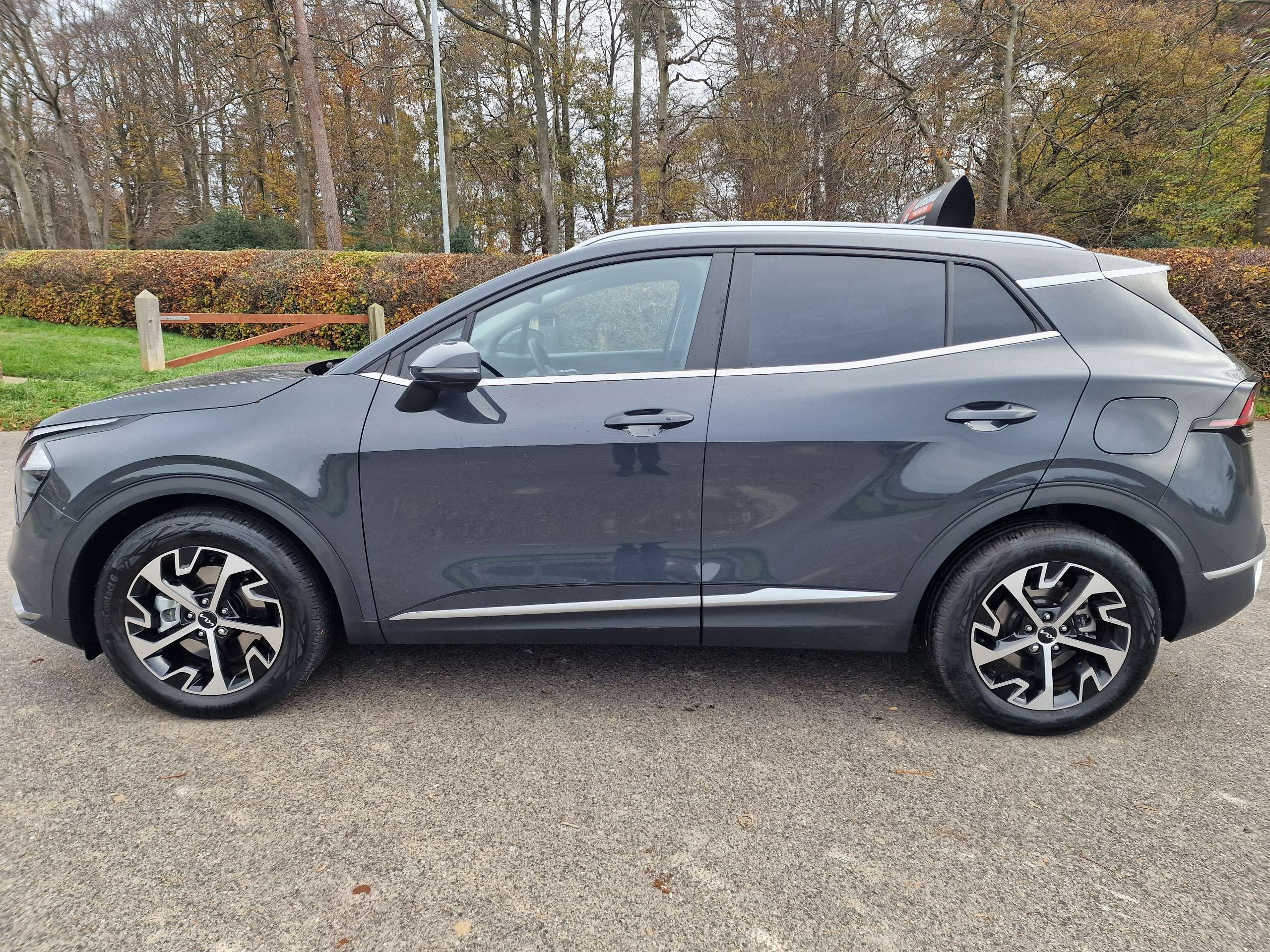 A 2025 KIA SPORTAGE 1.6 T-GDi MHEV 3 SUV 5dr Petrol Hybrid DCT Euro 6 (s/s) (157 bhp)+LESS THAN 6 MONTHS OLD,VERY LOW MILEAGE ONLY 809 MILES+SOLD+ A 2025 KIA SPORTAGE 1.6 T-GDi MHEV 3 SUV 5dr Petrol Hybrid DCT Euro 6 (s/s) (157 bhp)+LESS THAN 6 MONTHS OLD,VERY LOW MILEAGE ONLY 809 MILES+SOLD+