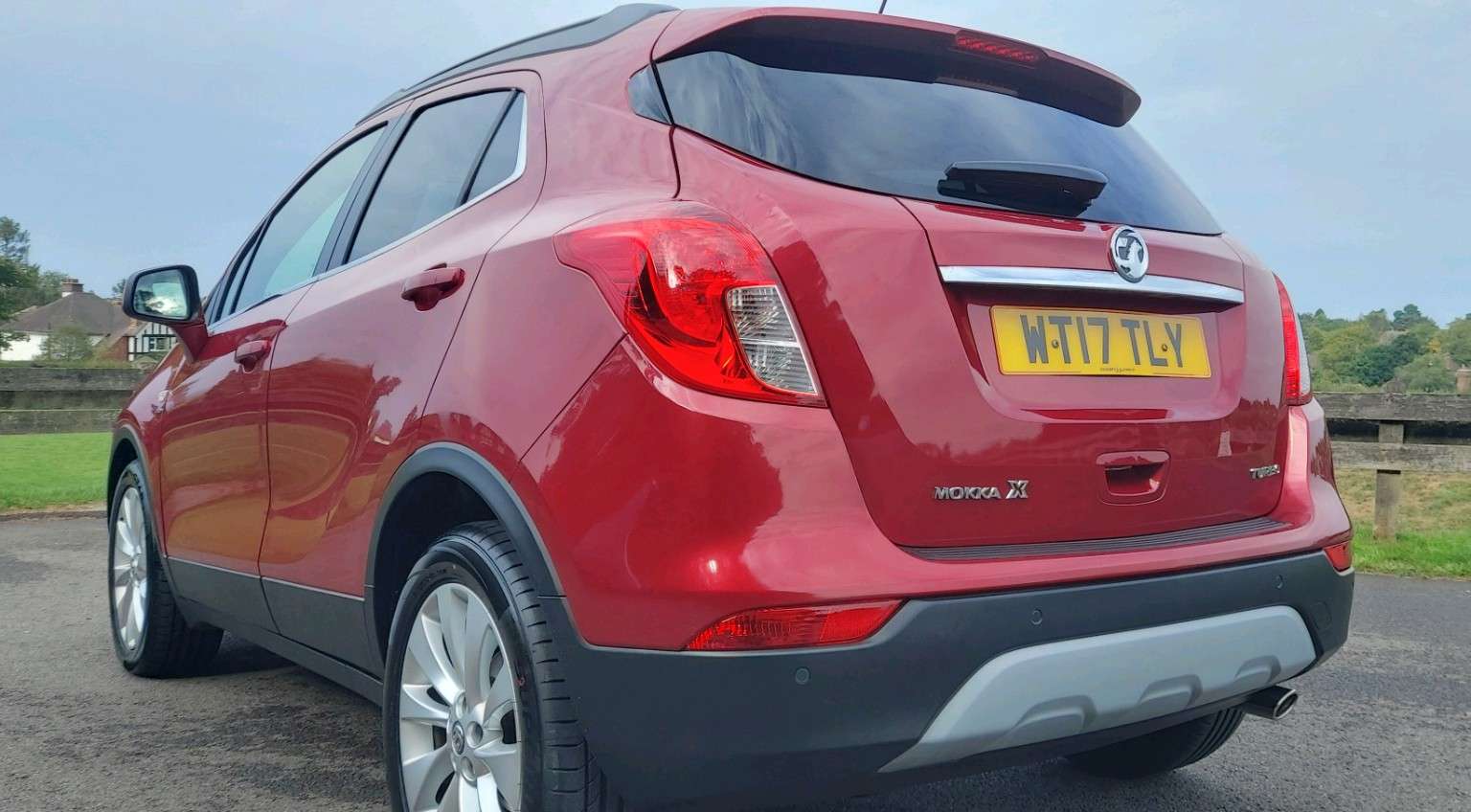 A 2017 VAUXHALL MOKKA X 1.4 Turbo Petrol Elite Edition +AUTOMATIC+VERY LOW MILEAGE ONLY 23,400 MILES+FULL SERVICE HISTORY+ A 2017 VAUXHALL MOKKA X 1.4 Turbo Petrol Elite Edition +AUTOMATIC+VERY LOW MILEAGE ONLY 23,400 MILES+FULL SERVICE HISTORY+