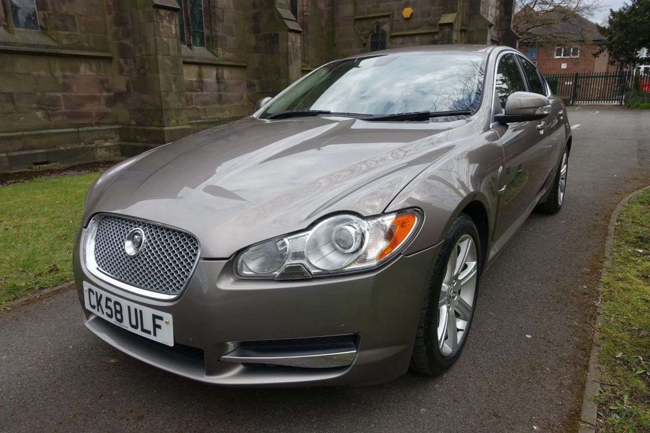 A 2008 JAGUAR XF 2.7 LUXURY V6 4d 204 BHP 2 Remote Keys A 2008 JAGUAR XF 2.7 LUXURY V6 4d 204 BHP 2 Remote Keys