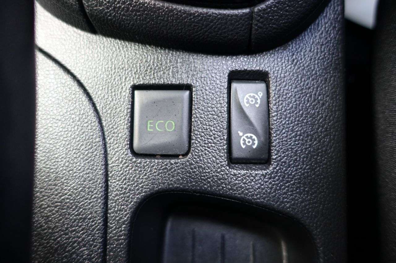 2018 RENAULT CLIO 2018 RENAULT CLIO