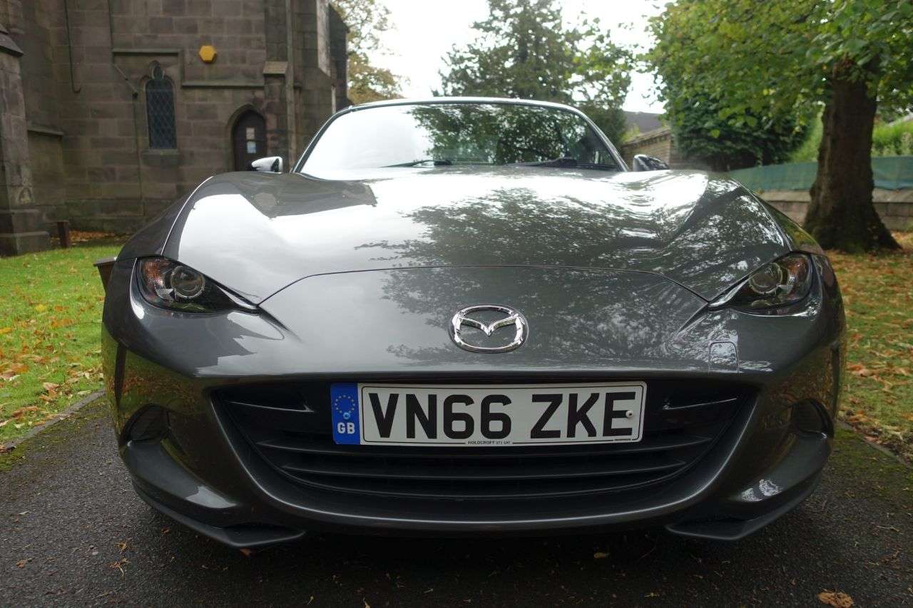 2017 MAZDA MX-5 RF 2017 MAZDA MX-5 RF