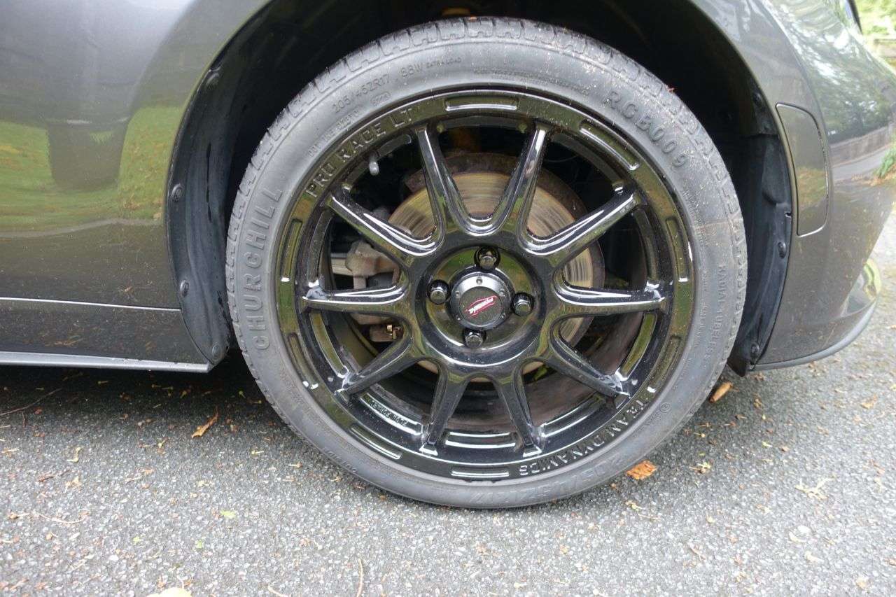 2017 MAZDA MX-5 RF 2017 MAZDA MX-5 RF