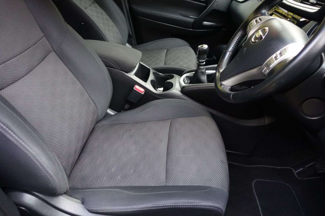 A 2015 NISSAN QASHQAI 1.5 dCi n-tec SUV 5dr Diesel Manual 2WD Euro 5 (s/s) (110 ps) Cambelt , Wat A 2015 NISSAN QASHQAI 1.5 dCi n-tec SUV 5dr Diesel Manual 2WD Euro 5 (s/s) (110 ps) Cambelt , Wat