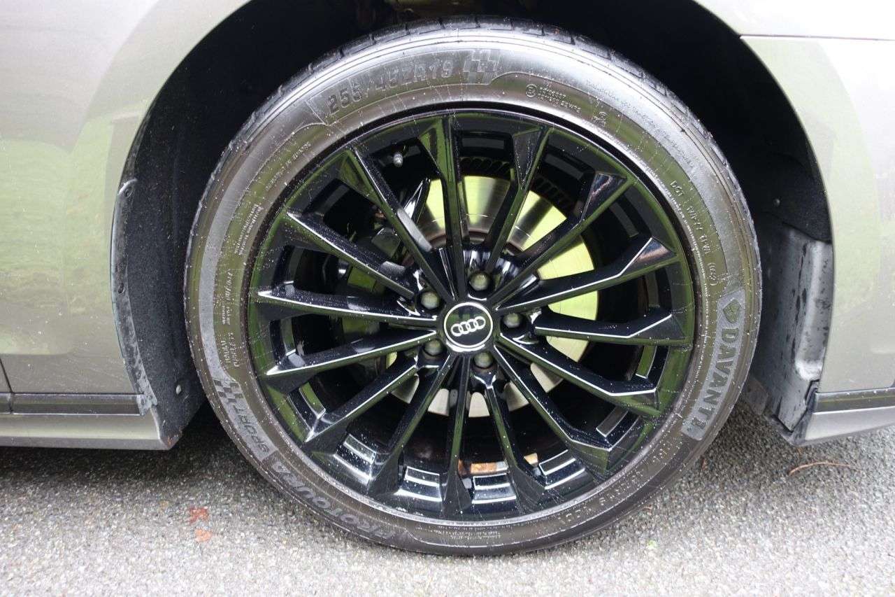 null AUDI A8 null AUDI A8