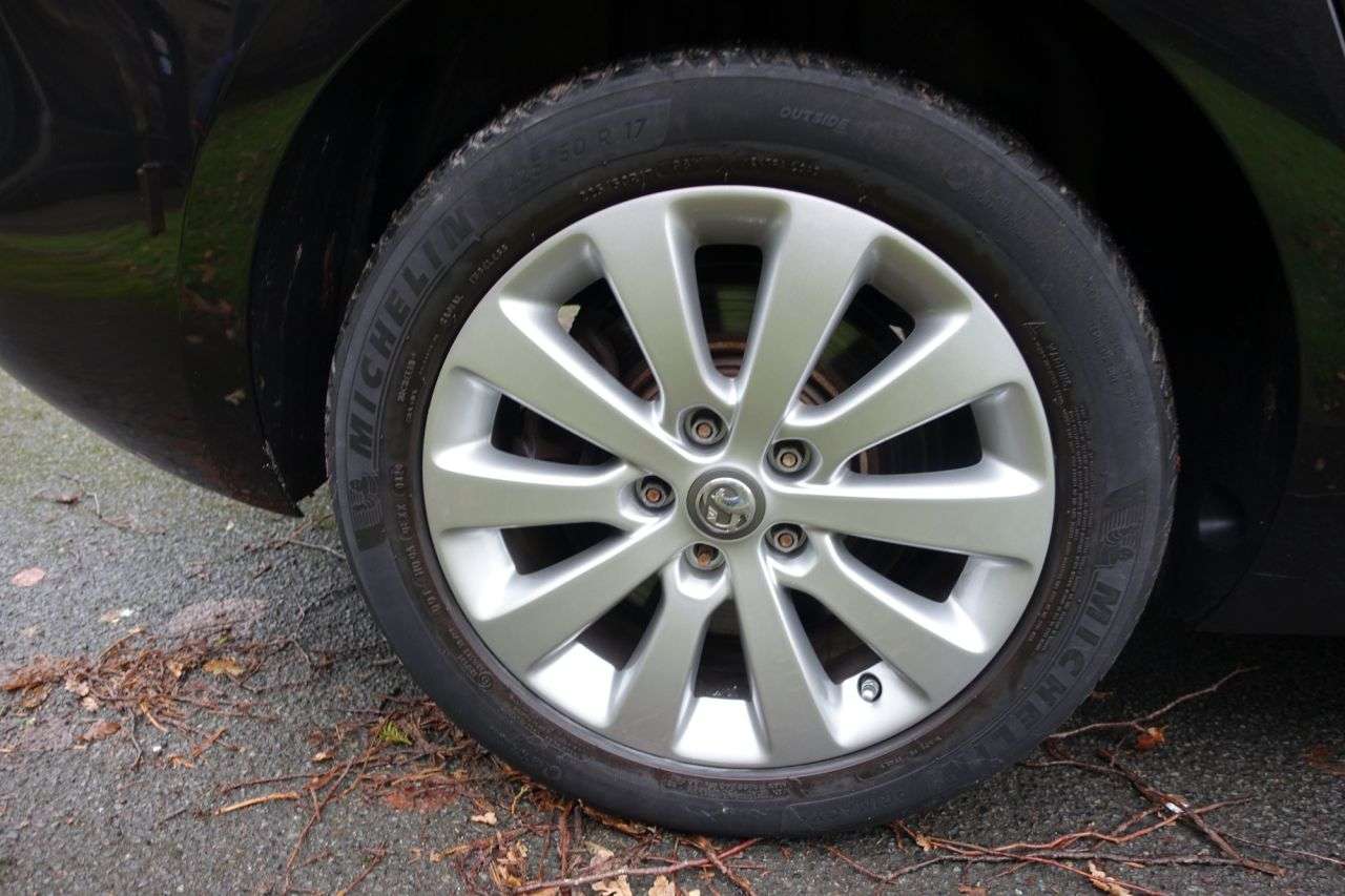 2017 VAUXHALL ZAFIRA TOURER 2017 VAUXHALL ZAFIRA TOURER