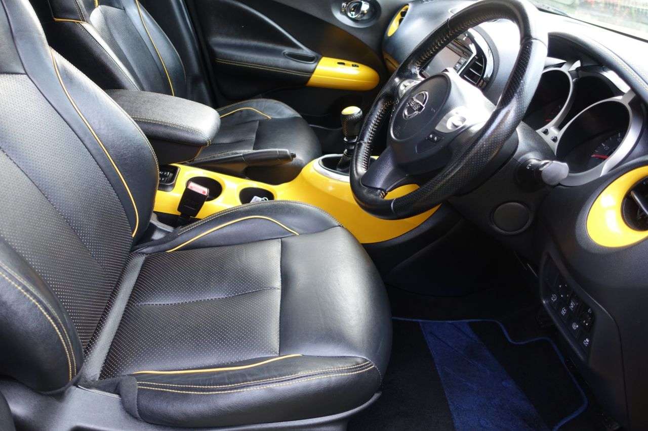 A 2017 NISSAN JUKE 1.5 dCi Tekna SUV 5dr Diesel Manual Euro 6 (s/s) (110 ps) Just Had Service A 2017 NISSAN JUKE 1.5 dCi Tekna SUV 5dr Diesel Manual Euro 6 (s/s) (110 ps) Just Had Service