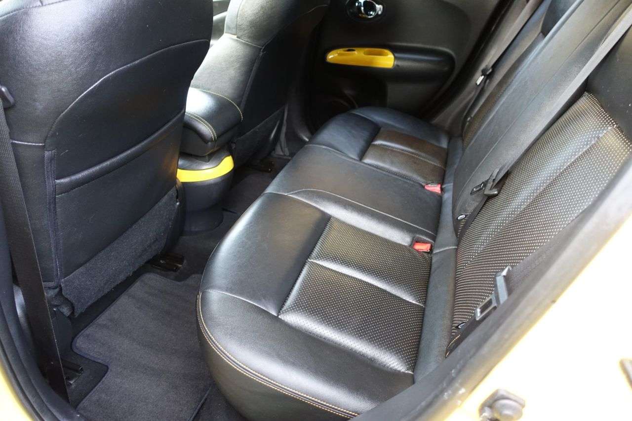 A 2017 NISSAN JUKE 1.5 dCi Tekna SUV 5dr Diesel Manual Euro 6 (s/s) (110 ps) Just Had Service A 2017 NISSAN JUKE 1.5 dCi Tekna SUV 5dr Diesel Manual Euro 6 (s/s) (110 ps) Just Had Service