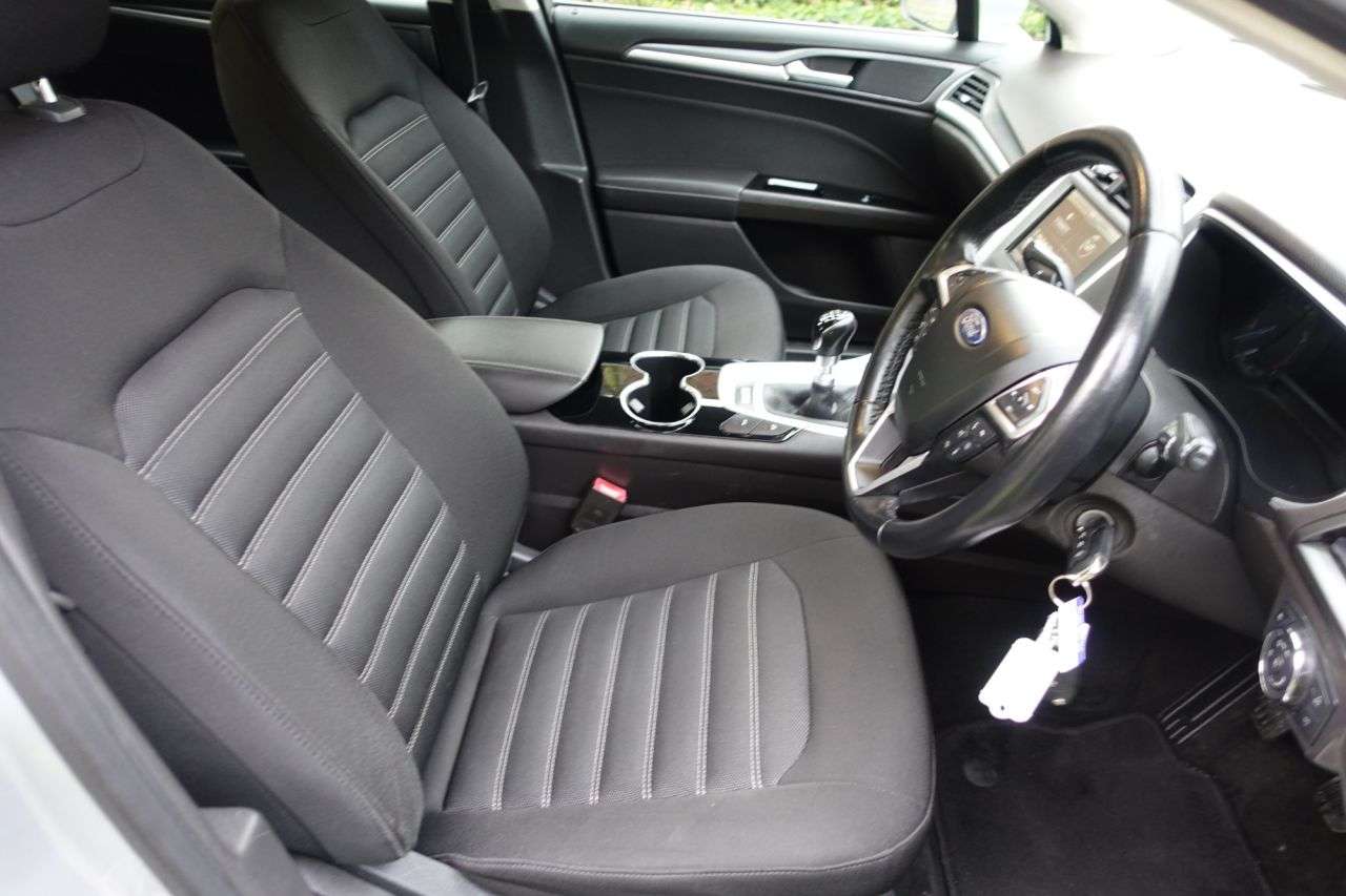 A 2016 FORD MONDEO 2.0 TDCi Zetec Hatchback 5dr Diesel Manual Euro 6 (s/s) (150 ps) Cambelt , A 2016 FORD MONDEO 2.0 TDCi Zetec Hatchback 5dr Diesel Manual Euro 6 (s/s) (150 ps) Cambelt ,