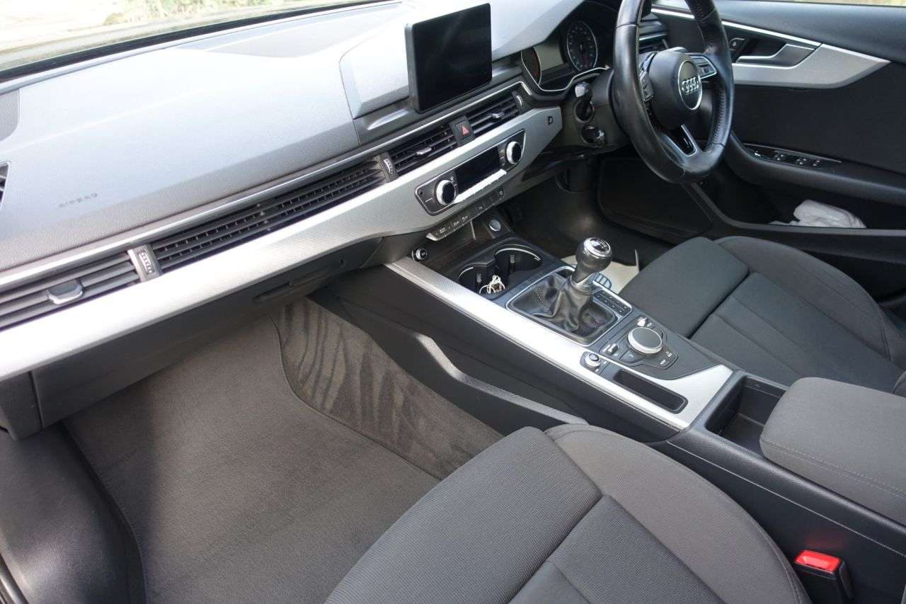 A 2016 AUDI A4 2.0 TDI ultra SE Saloon 4dr Diesel Manual Euro 6 (s/s) (150 ps) Only 2 Owne A 2016 AUDI A4 2.0 TDI ultra SE Saloon 4dr Diesel Manual Euro 6 (s/s) (150 ps) Only 2 Owne