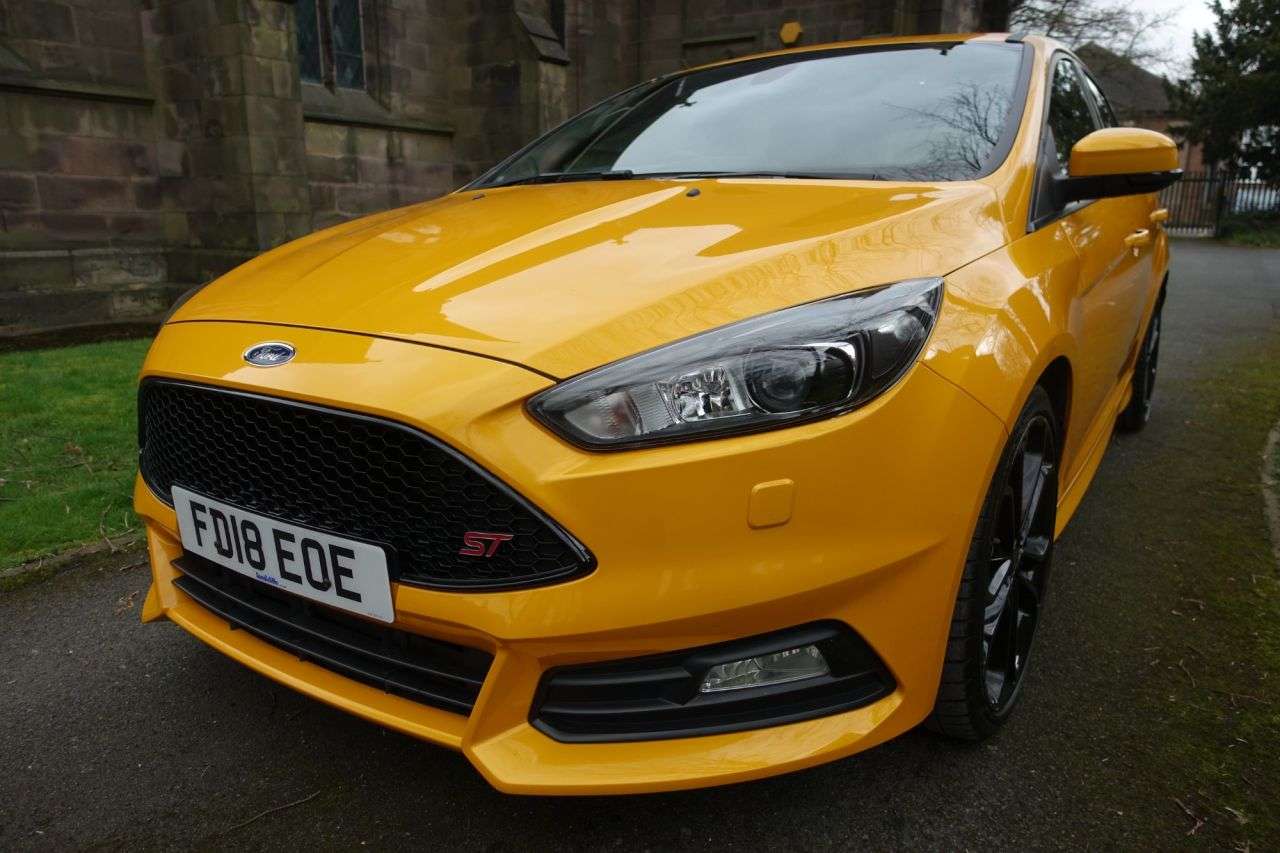 A 2018 FORD FOCUS 2.0 TDCi ST-3 Hatchback 5dr Diesel Manual Euro 6 (s/s) (185 ps) Cambelt , W A 2018 FORD FOCUS 2.0 TDCi ST-3 Hatchback 5dr Diesel Manual Euro 6 (s/s) (185 ps) Cambelt , W