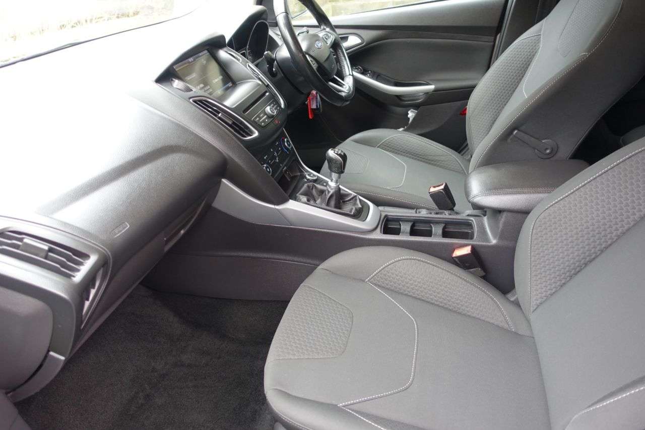 A 2015 FORD FOCUS 1.5 TDCi Zetec Hatchback 5dr Diesel Manual Euro 6 (s/s) (120 ps) Cambelt , A 2015 FORD FOCUS 1.5 TDCi Zetec Hatchback 5dr Diesel Manual Euro 6 (s/s) (120 ps) Cambelt ,