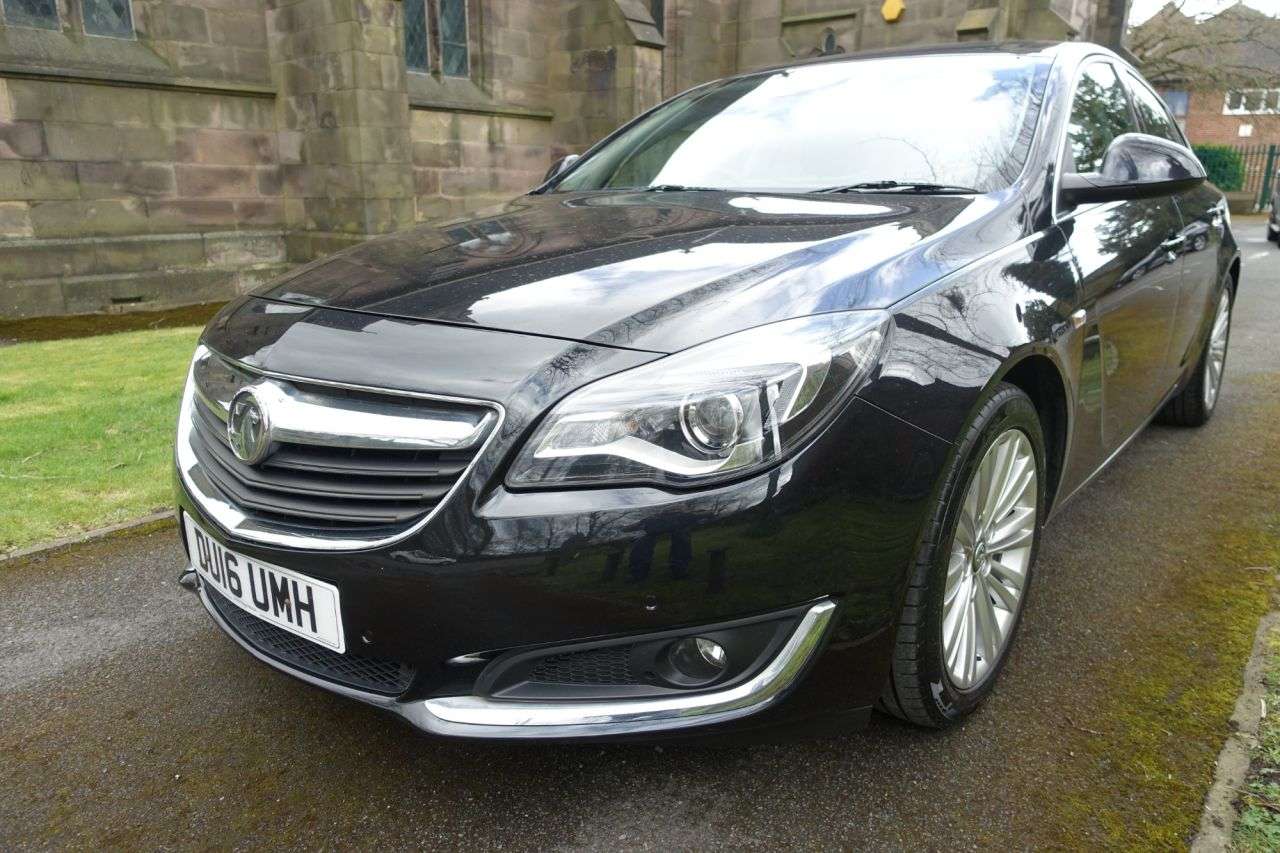 A 2016 VAUXHALL INSIGNIA 2.0 CDTi ecoFLEX Tech Line Hatchback 5dr Diesel Manual Euro 6 (s/s) (170 ps A 2016 VAUXHALL INSIGNIA 2.0 CDTi ecoFLEX Tech Line Hatchback 5dr Diesel Manual Euro 6 (s/s) (170 ps