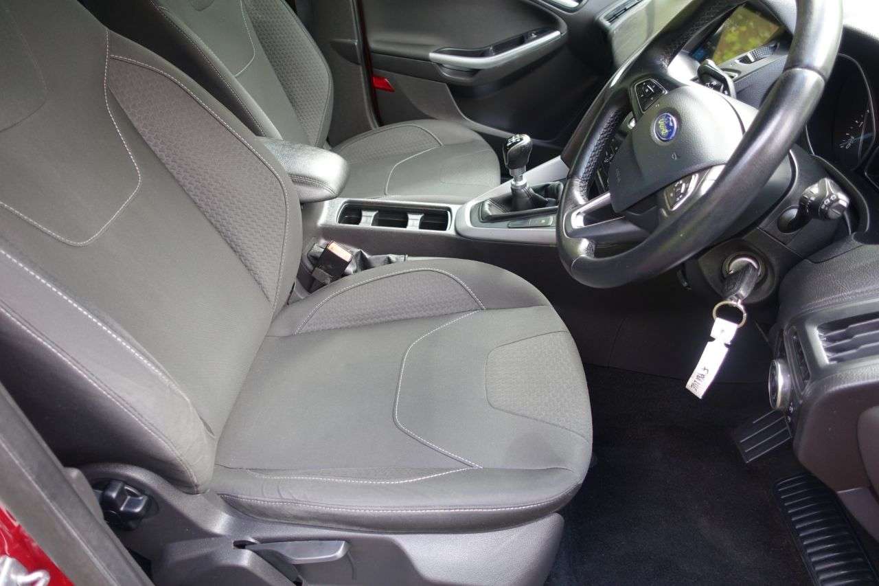 A 2016 FORD FOCUS 1.5 TDCi Zetec Hatchback 5dr Diesel Manual Euro 6 (s/s) (120 ps) Just Had S A 2016 FORD FOCUS 1.5 TDCi Zetec Hatchback 5dr Diesel Manual Euro 6 (s/s) (120 ps) Just Had S