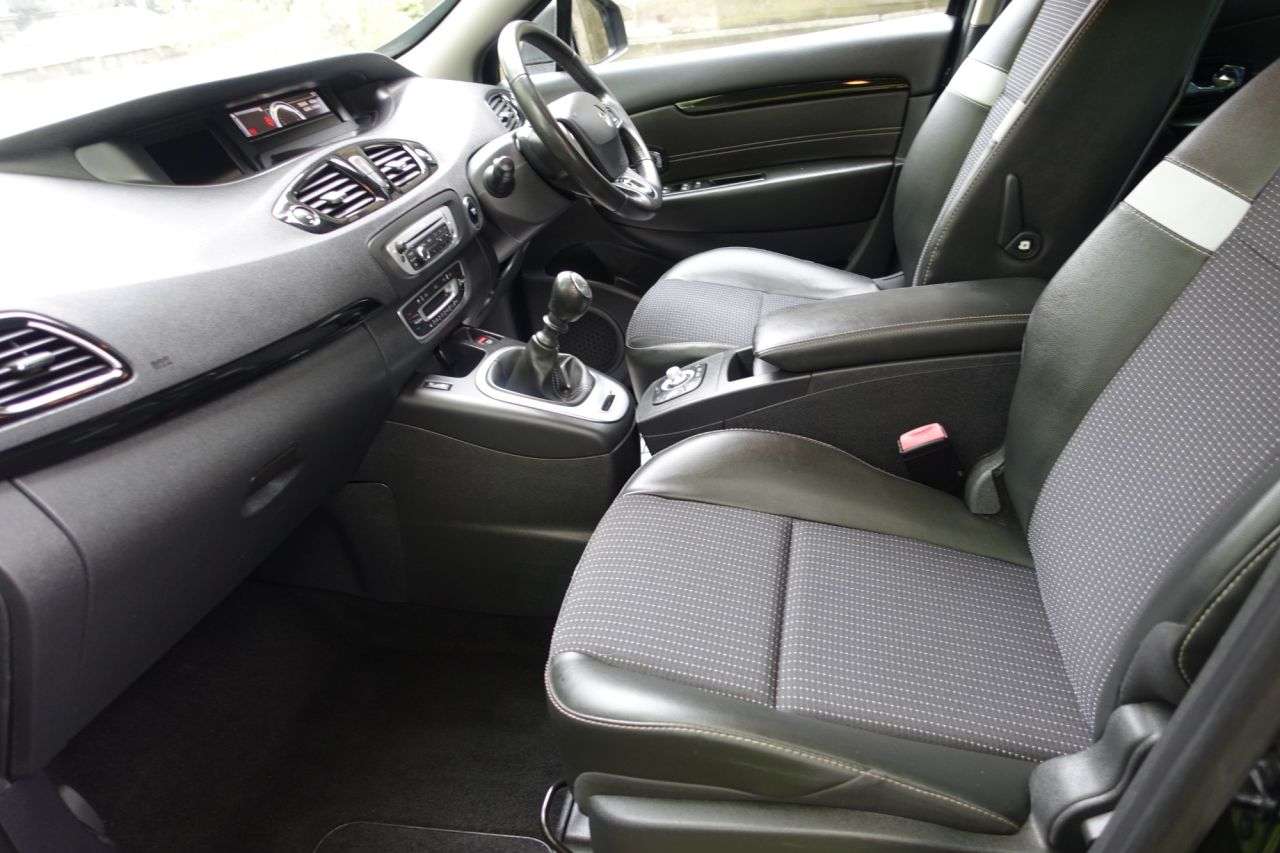 A 2016 RENAULT SCENIC DYNAMIQUE NAV DCI A 2016 RENAULT SCENIC DYNAMIQUE NAV DCI