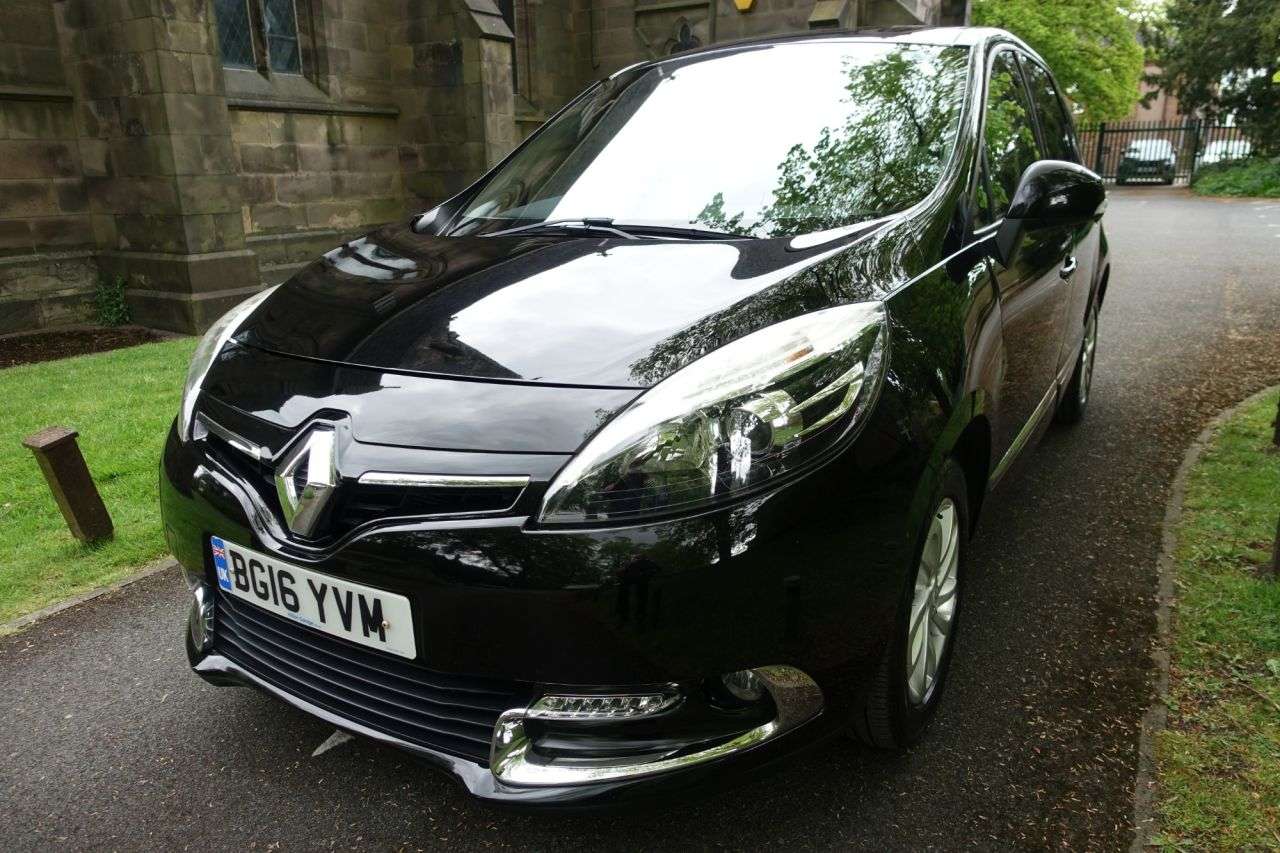 A 2016 RENAULT SCENIC DYNAMIQUE NAV DCI A 2016 RENAULT SCENIC DYNAMIQUE NAV DCI