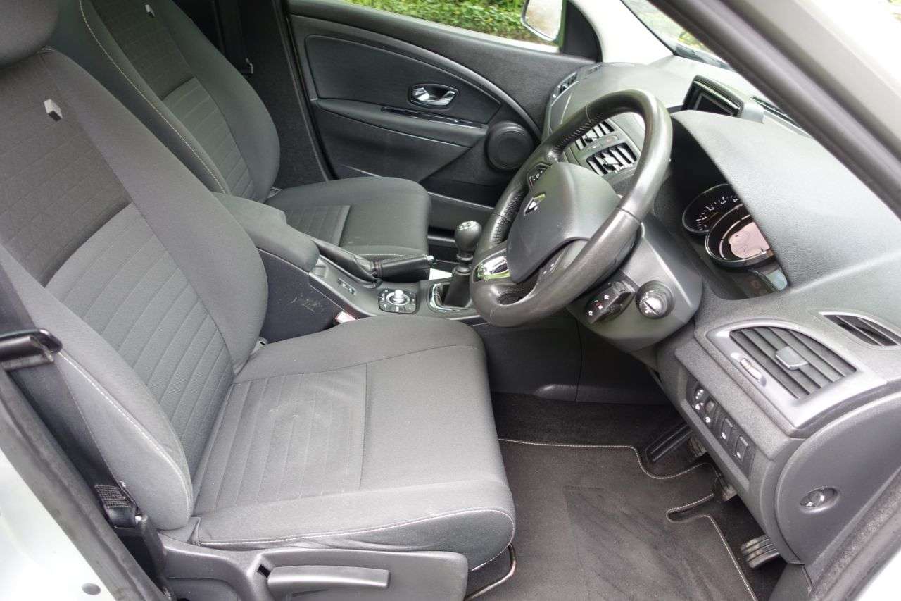 A 2015 RENAULT MEGANE 1.5 dCi Limited Nav Hatchback 5dr Diesel Manual Euro 6 (s/s) (110 ps) Cambe A 2015 RENAULT MEGANE 1.5 dCi Limited Nav Hatchback 5dr Diesel Manual Euro 6 (s/s) (110 ps) Cambe