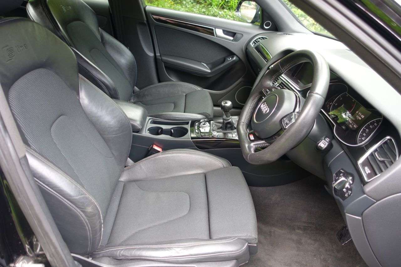 A 2013 AUDI A4 1.8 TFSI Black Edition Saloon 4dr Petrol Manual Euro 6 (s/s) (170 ps) Very A 2013 AUDI A4 1.8 TFSI Black Edition Saloon 4dr Petrol Manual Euro 6 (s/s) (170 ps) Very