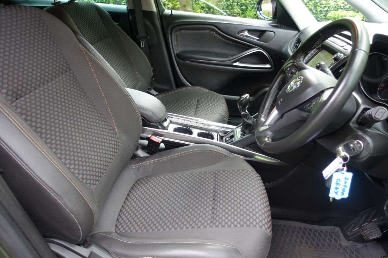 A 2017 VAUXHALL ZAFIRA TOURER 2.0 CDTi Tech Line MPV 5dr Diesel Manual Euro 6 (s/s) (170 ps) Cambelt Repl A 2017 VAUXHALL ZAFIRA TOURER 2.0 CDTi Tech Line MPV 5dr Diesel Manual Euro 6 (s/s) (170 ps) Cambelt Repl