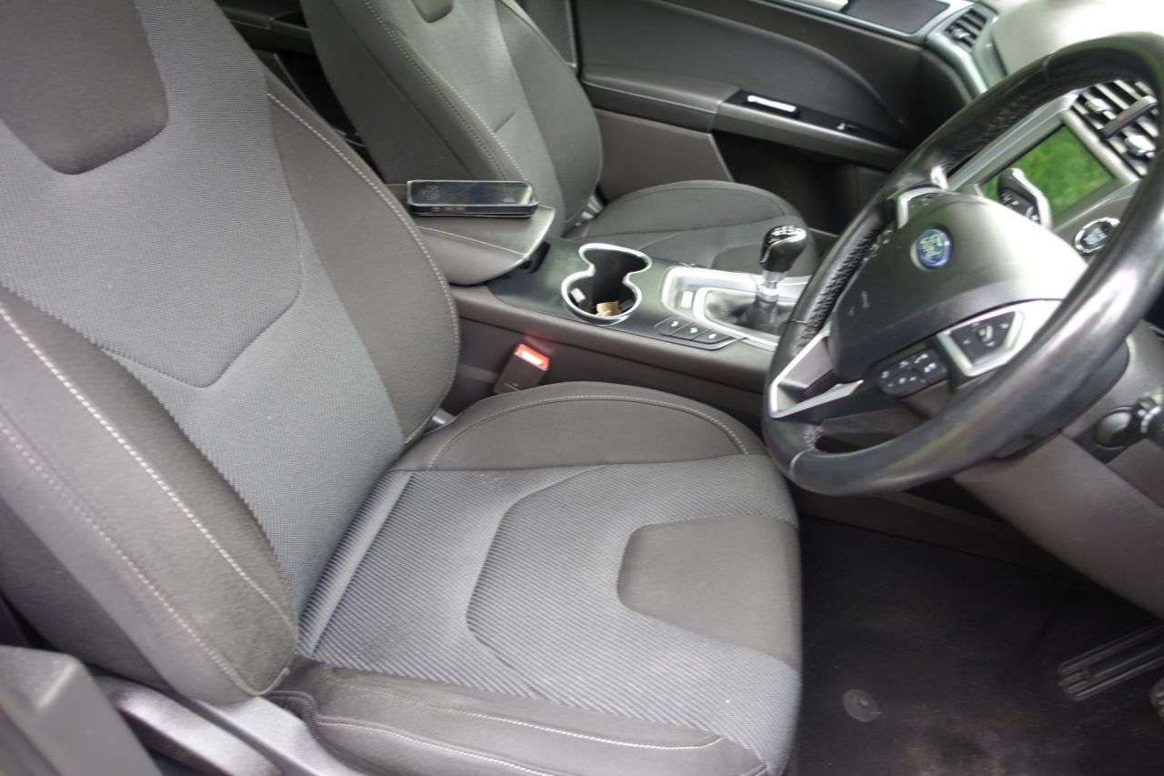 A 2017 FORD MONDEO 2.0 TDCi Titanium Hatchback 5dr Diesel Manual Euro 6 (s/s) (150 ps) All Whe A 2017 FORD MONDEO 2.0 TDCi Titanium Hatchback 5dr Diesel Manual Euro 6 (s/s) (150 ps) All Whe