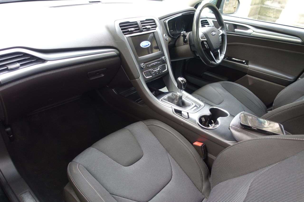A 2017 FORD MONDEO 2.0 TDCi Titanium Hatchback 5dr Diesel Manual Euro 6 (s/s) (150 ps) All Whe A 2017 FORD MONDEO 2.0 TDCi Titanium Hatchback 5dr Diesel Manual Euro 6 (s/s) (150 ps) All Whe